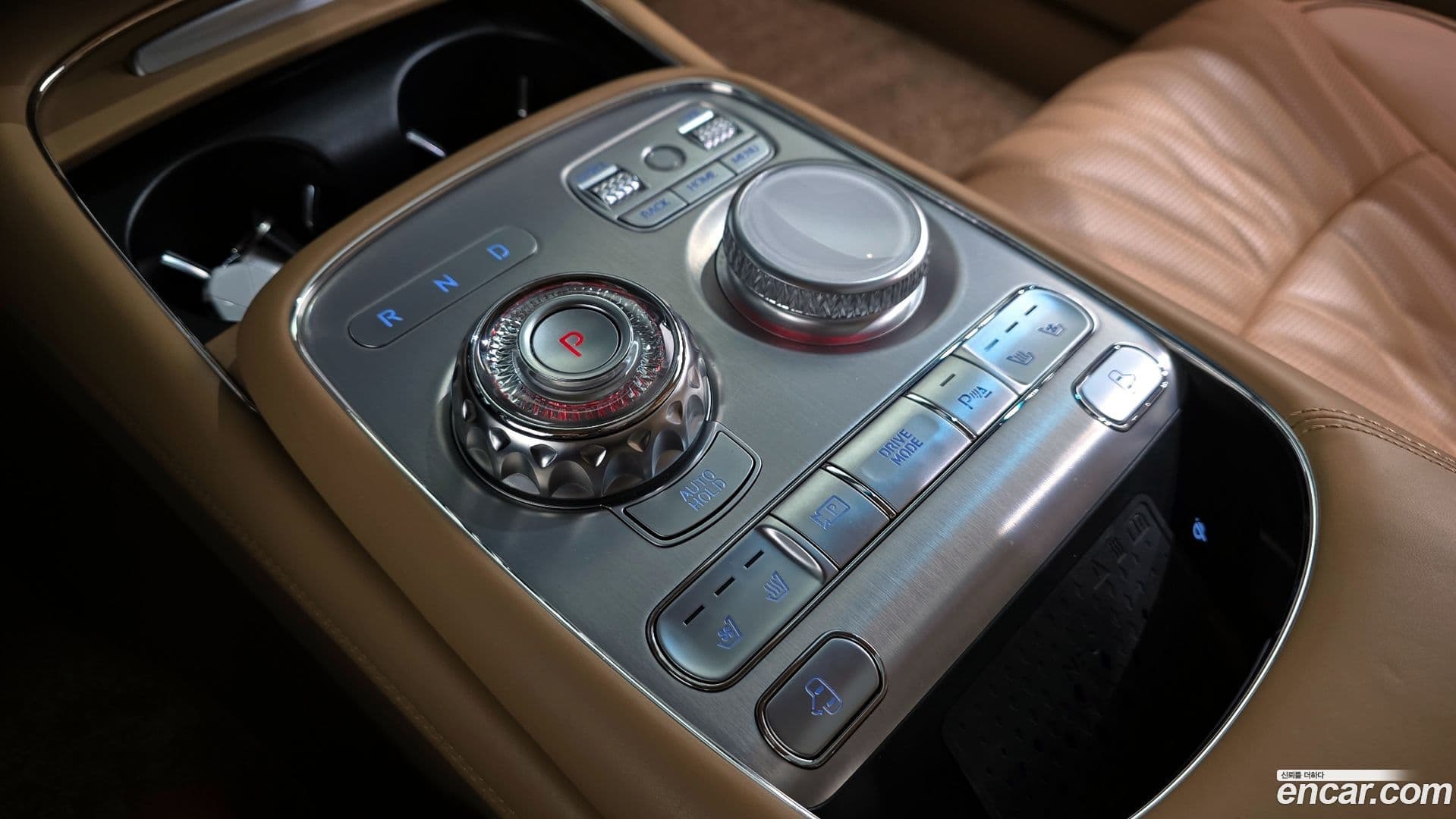 Main__Slider__Photo:G90 Genesis 2022.7-8