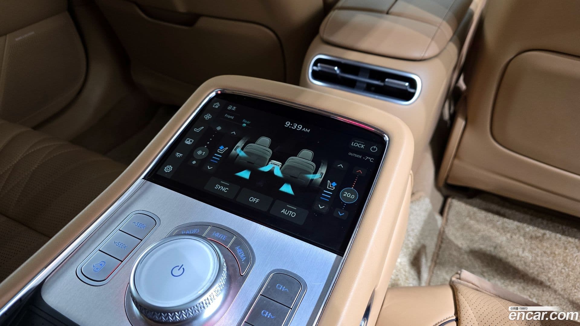 Main__Slider__Photo:G90 Genesis 2022.7-18