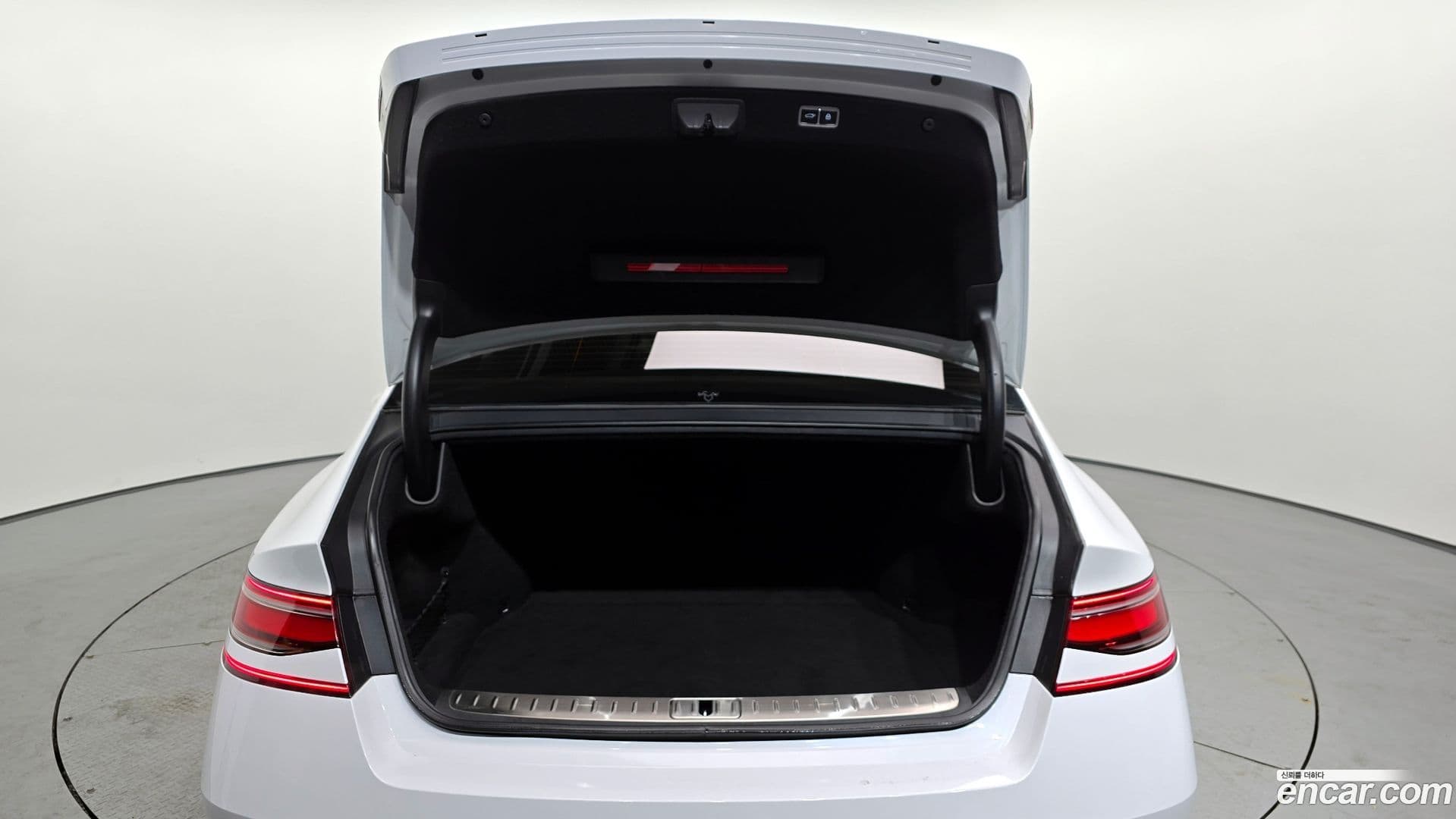 Main__Slider__Photo:G90 Genesis 2022.7-19