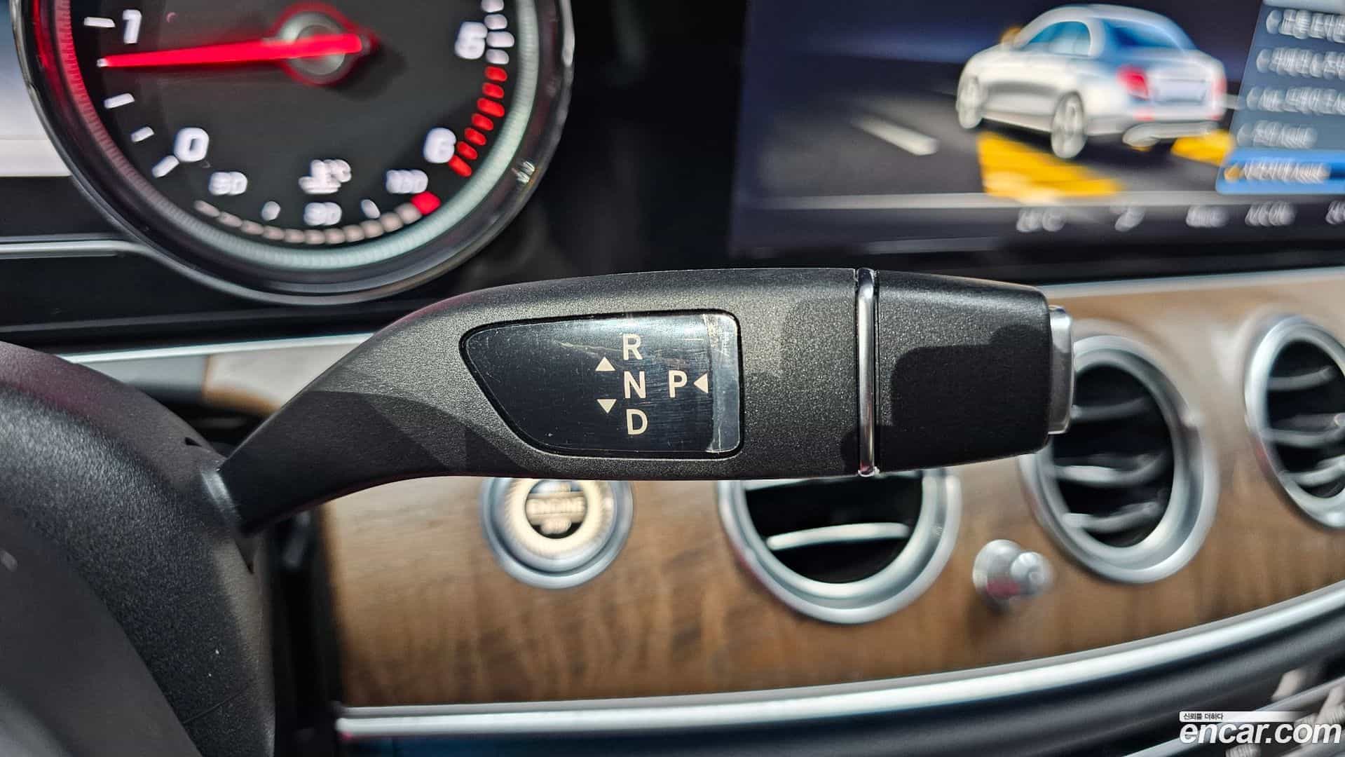 E-Class Mercedes-Benz 2019.10-INNER-009