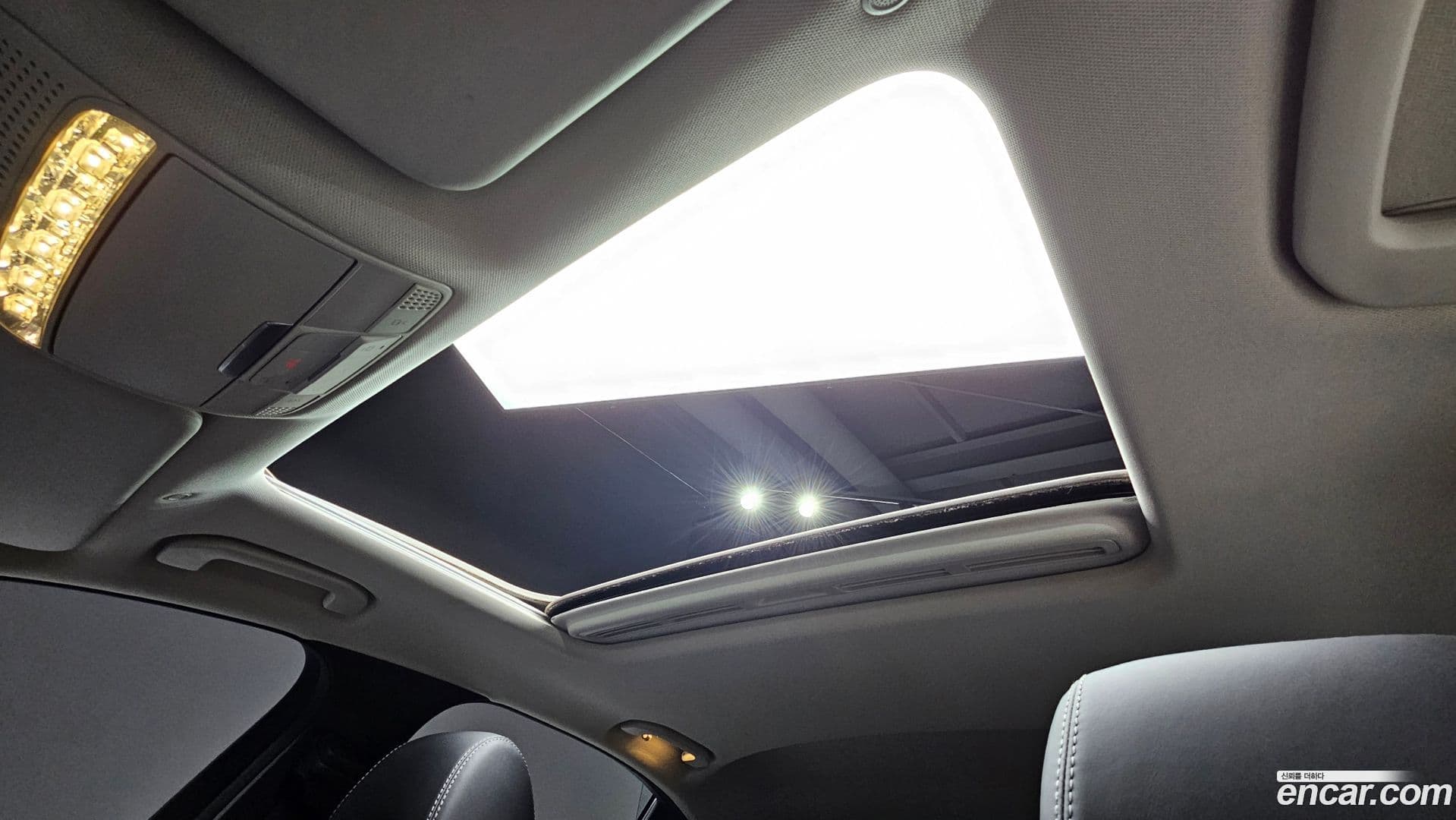 Main__Slider__Photo:E-Class Mercedes-Benz 2019.10-10