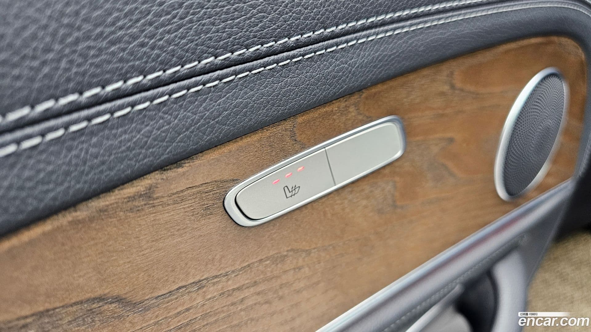 Main__Slider__Photo:E-Class Mercedes-Benz 2019.10-17