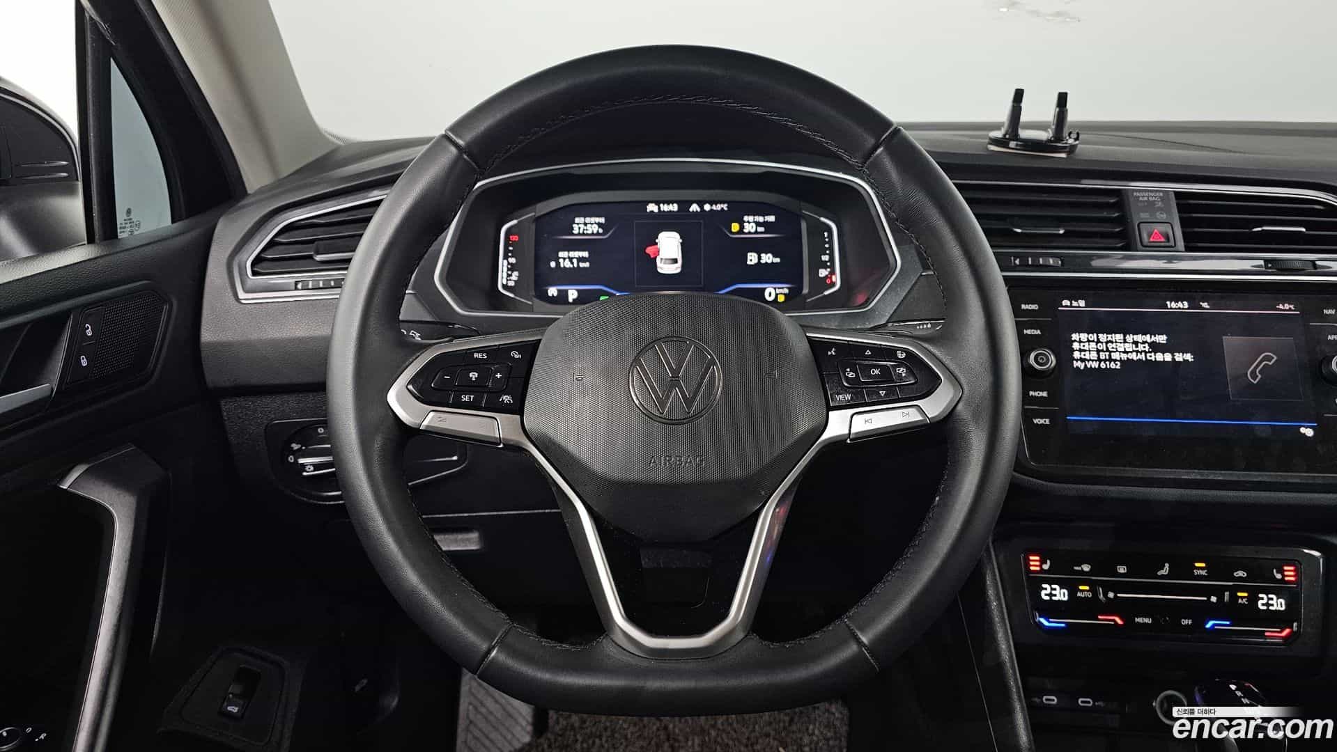 Tiguan Volkswagen 2021.7-OPTION-017
