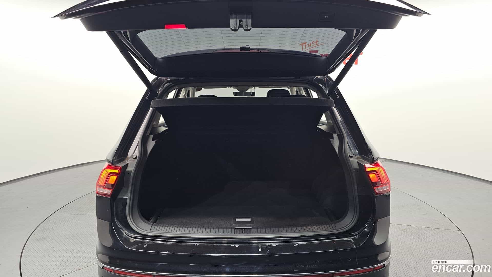 Tiguan Volkswagen 2021.7-OPTION-024