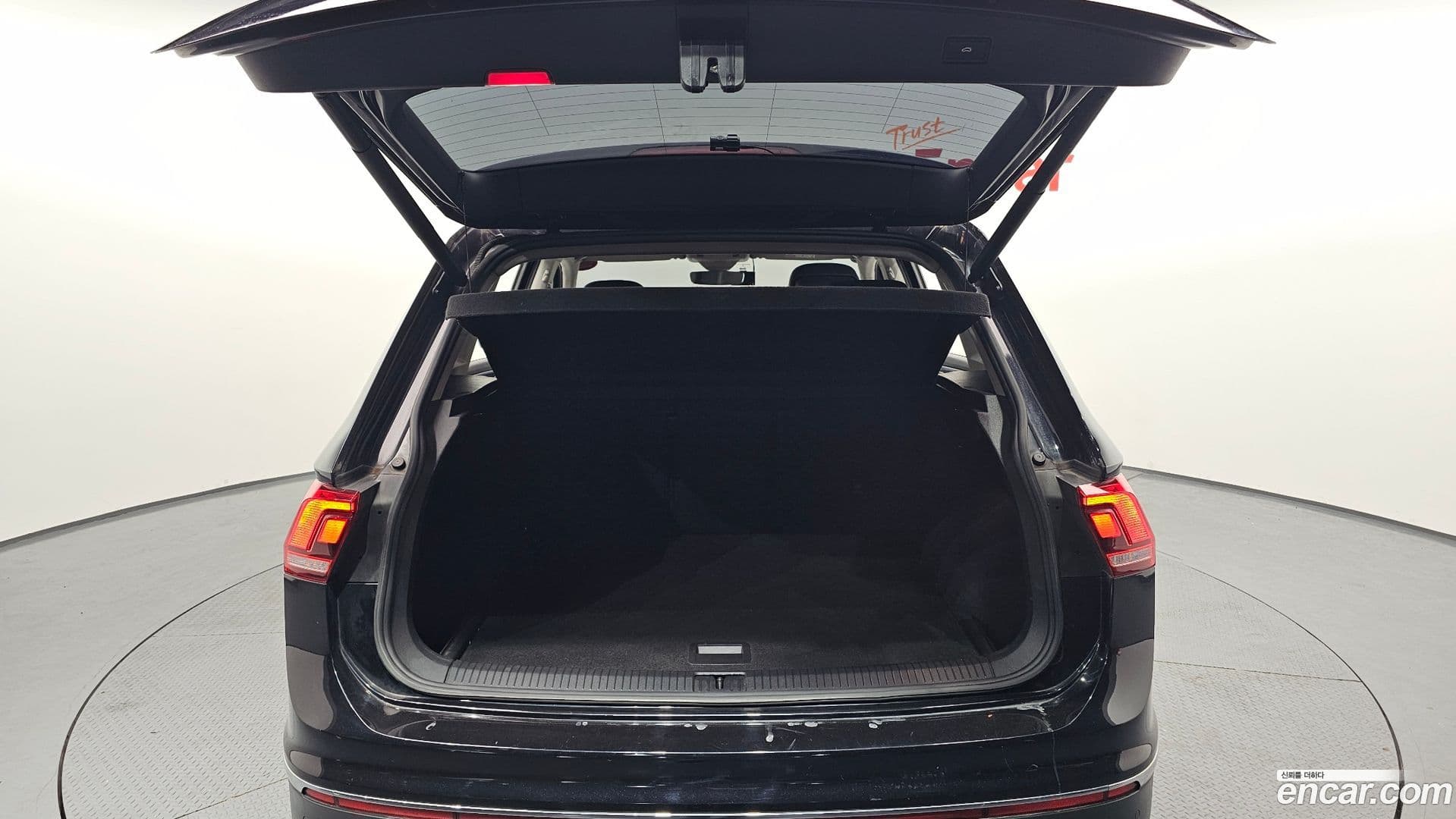 Main__Slider__Photo:Tiguan Volkswagen 2021.7-19