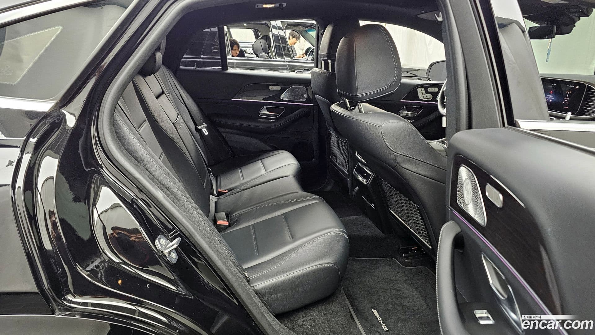 Main__Slider__Photo:GLE-Class Mercedes-Benz 2021.1-11