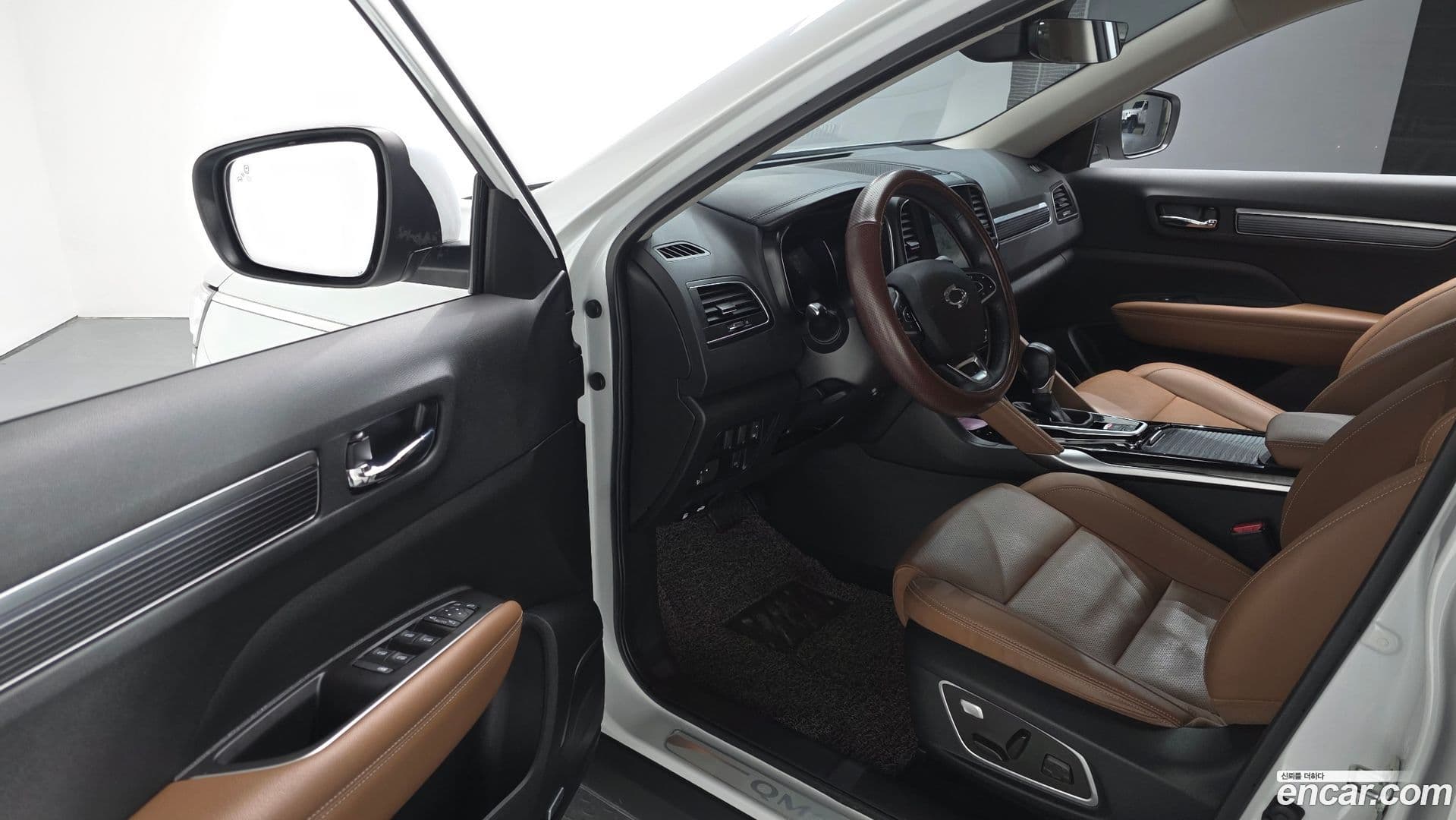 Main__Slider__Photo:QM6 Renault-KoreaSamsung 2022.0-10