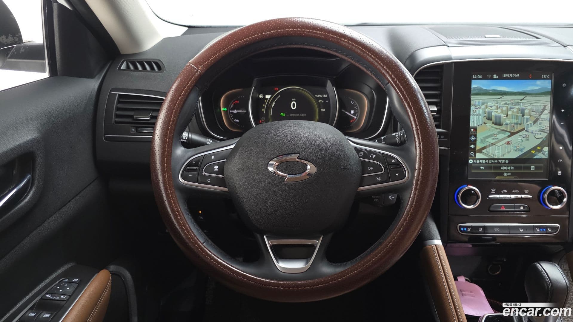 Main__Slider__Photo:QM6 Renault-KoreaSamsung 2022.0-12