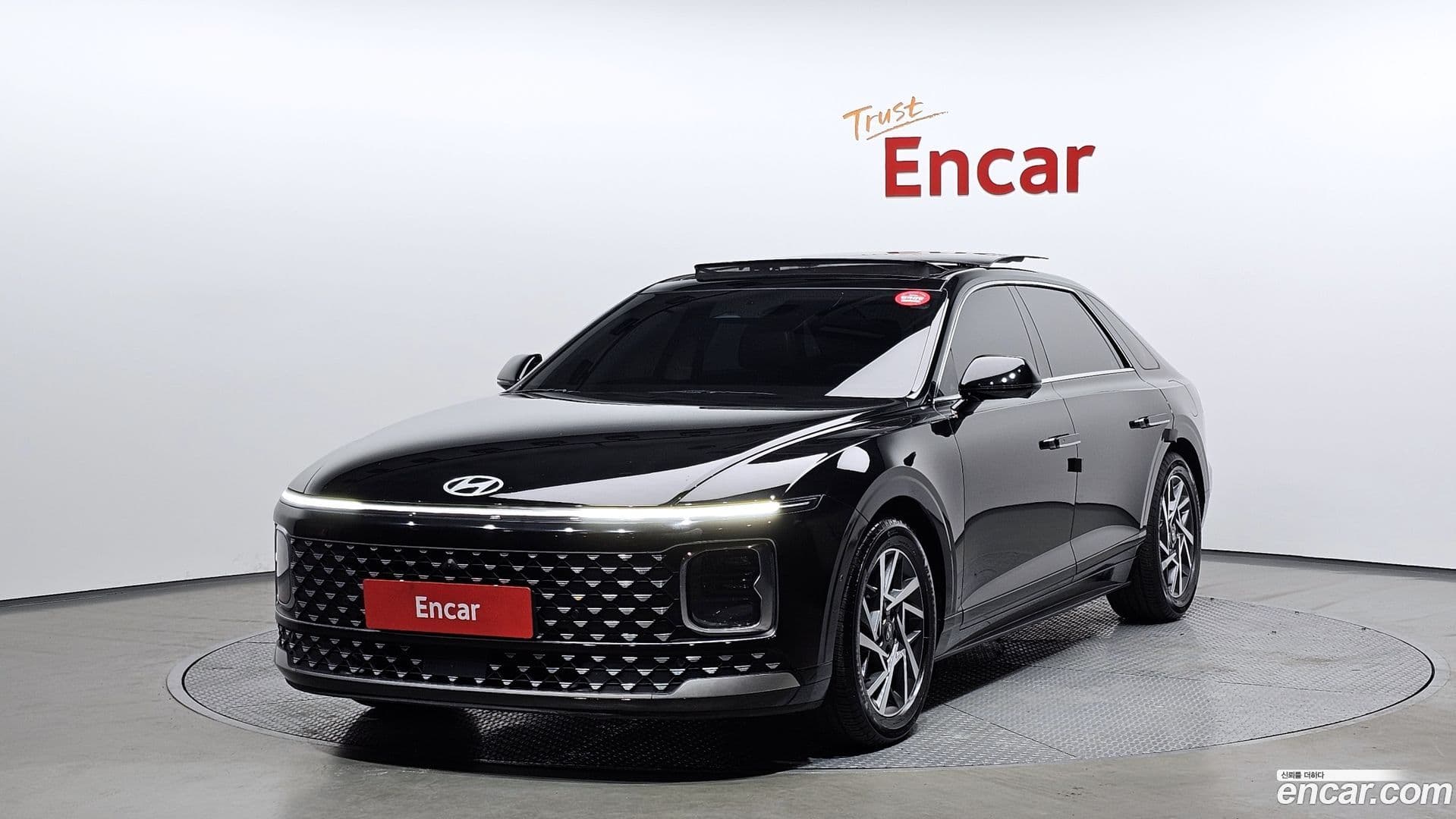 Main__Slider__Photo:Grandeur Hyundai 2023.5-0