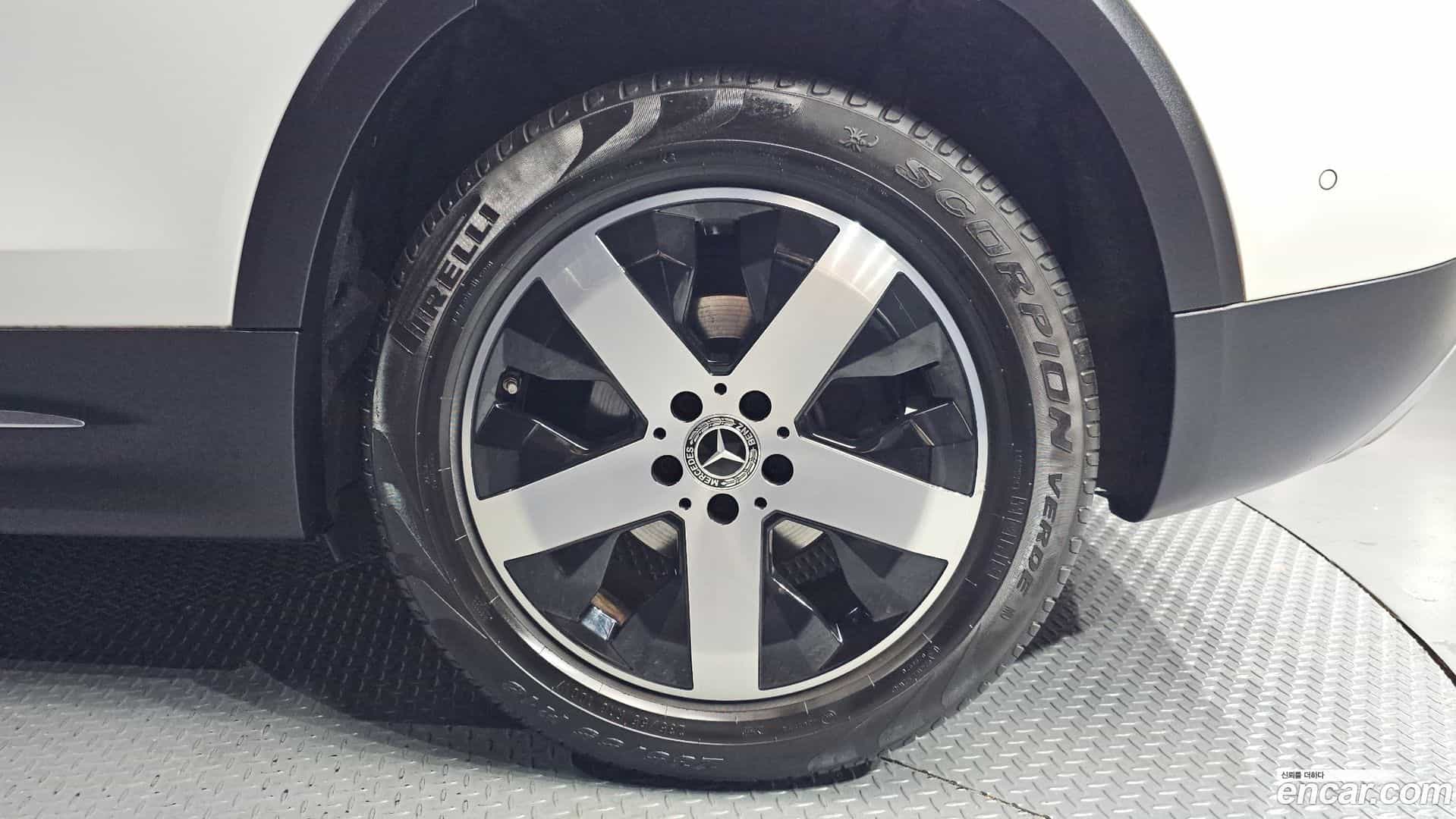 GLB-Class Mercedes-Benz 2020.10-OUTER-005