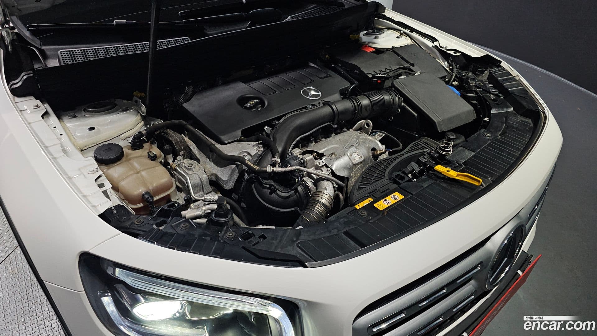 Main__Slider__Photo:GLB-Class Mercedes-Benz 2020.10-5