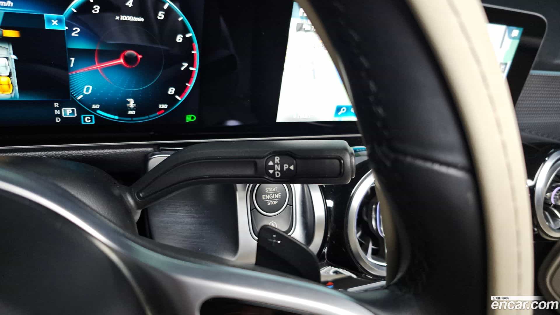 GLB-Class Mercedes-Benz 2020.10-INNER-009