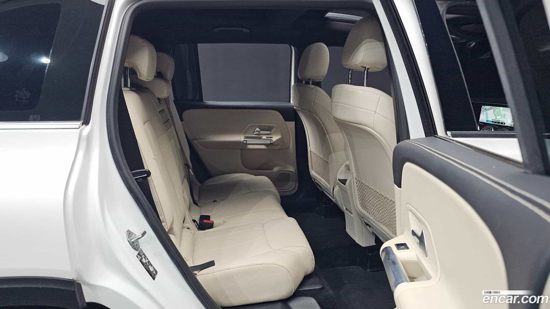 GLB-Class Mercedes-Benz 2020.10-OPTION-016