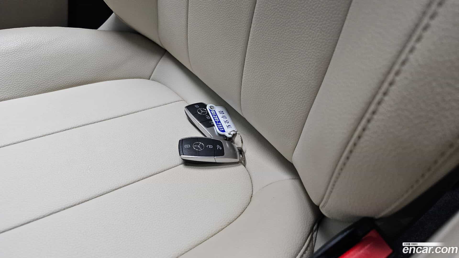 GLB-Class Mercedes-Benz 2020.10-OPTION-022