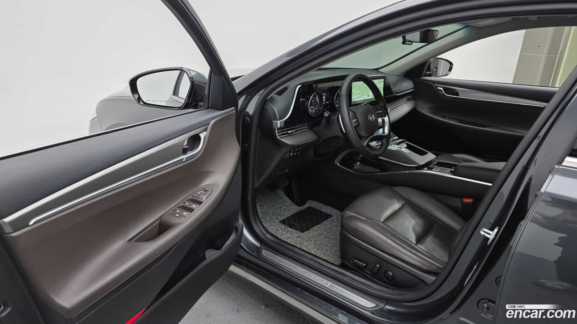 Grandeur Hyundai 2021.10-INNER-010