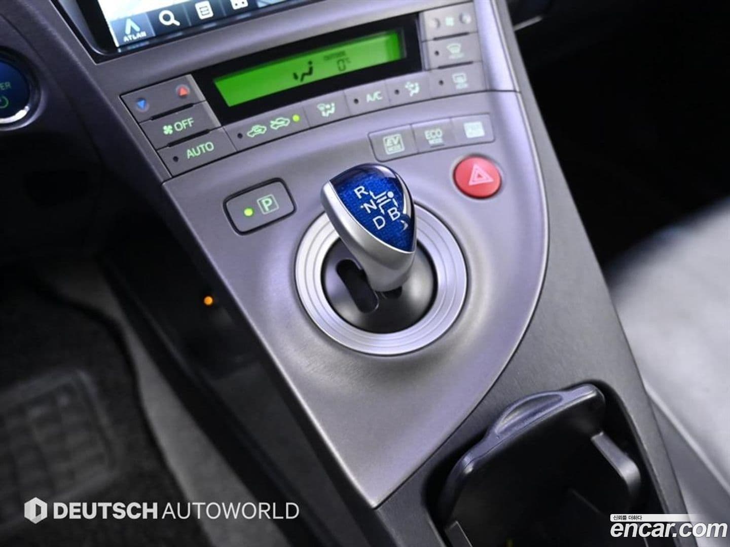 Main__Slider__Photo:Prius Toyota 2013.4-8