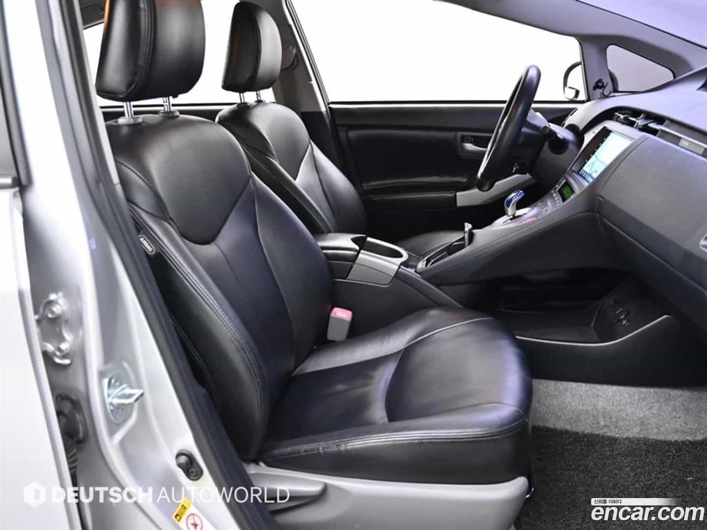 Prius Toyota 2013.4-INNER-010