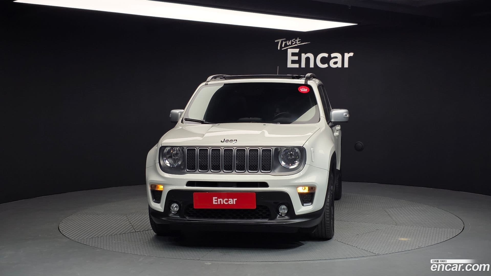 Main__Slider__Photo:Renegade Jeep 2022.6-2