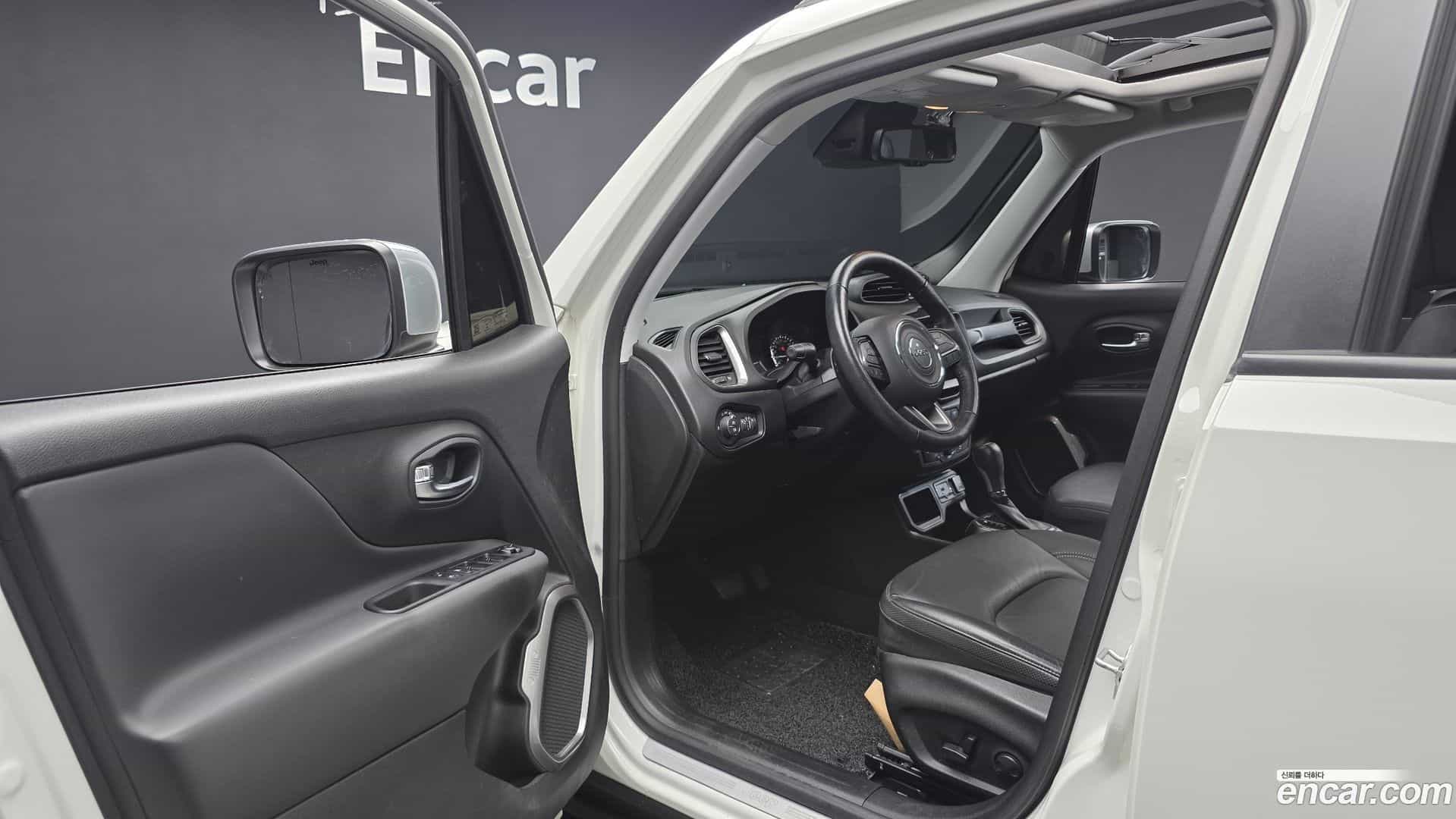 Renegade Jeep 2022.6-INNER-010