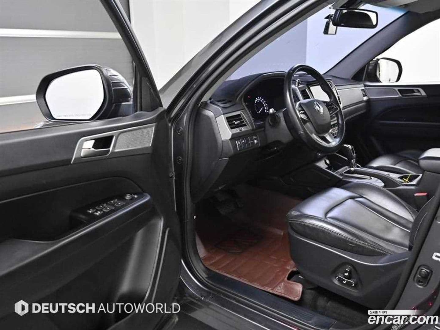 Main__Slider__Photo:Rexton KG_Mobility_Ssangyong 2018.4-10