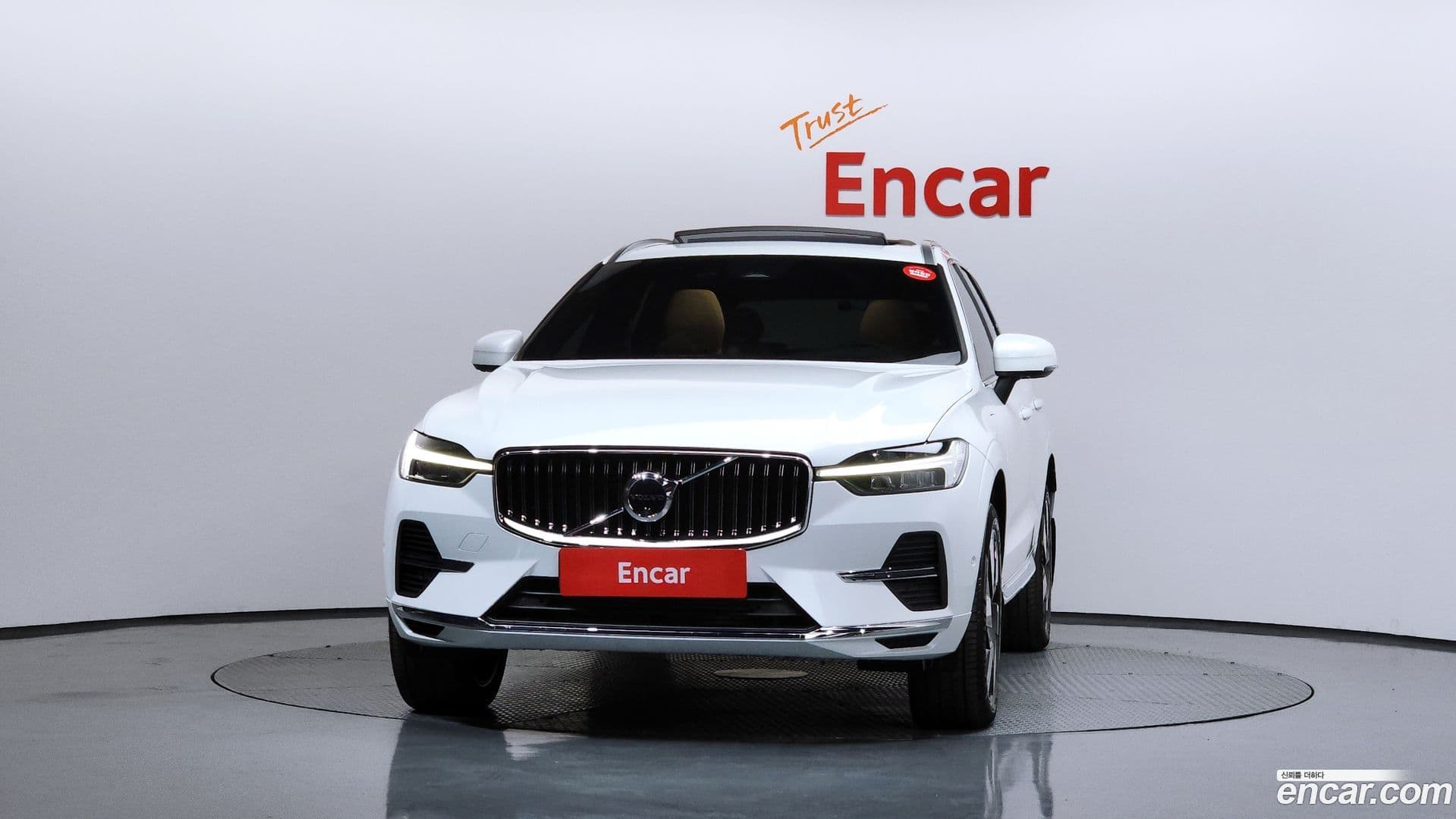 Main__Slider__Photo:XC60 Volvo 2025.7-2