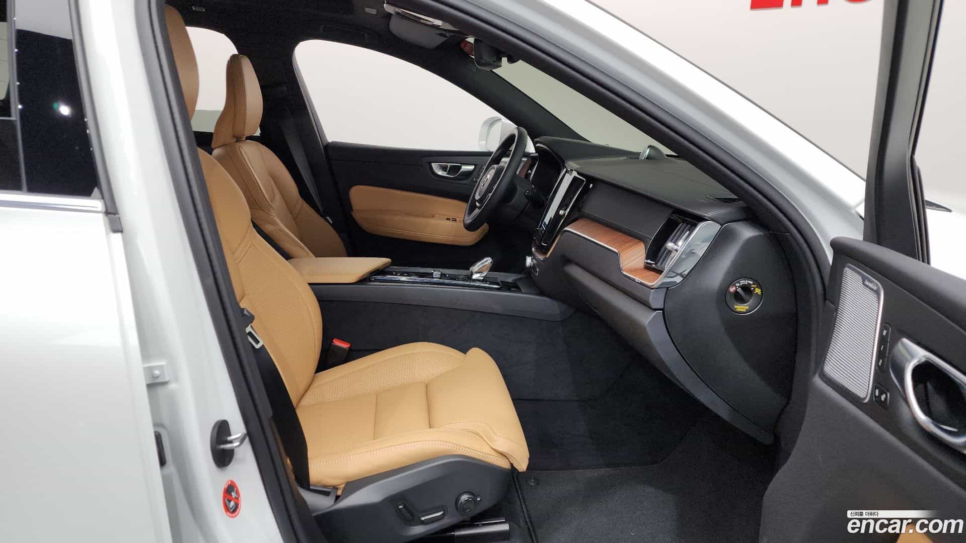 XC60 Volvo 2025.7-OPTION-015