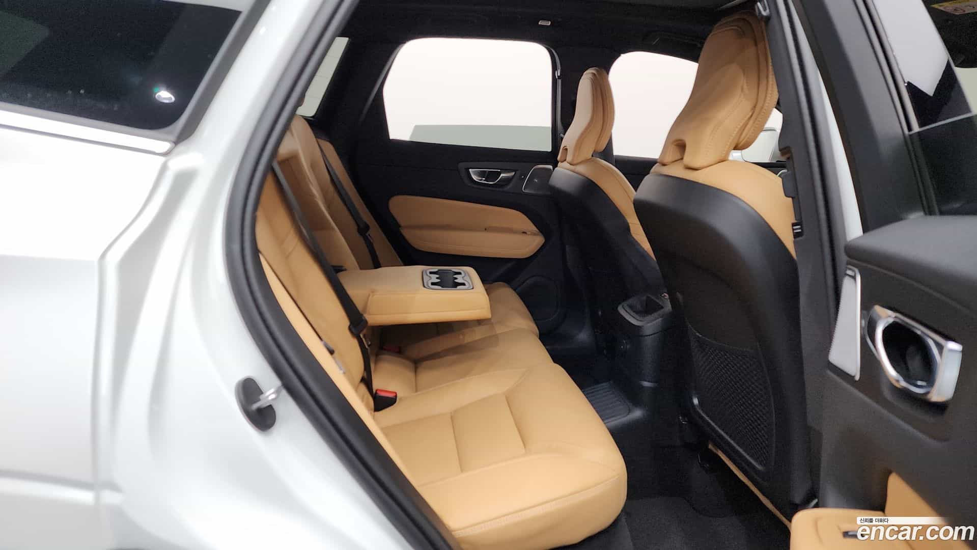 XC60 Volvo 2025.7-OPTION-016