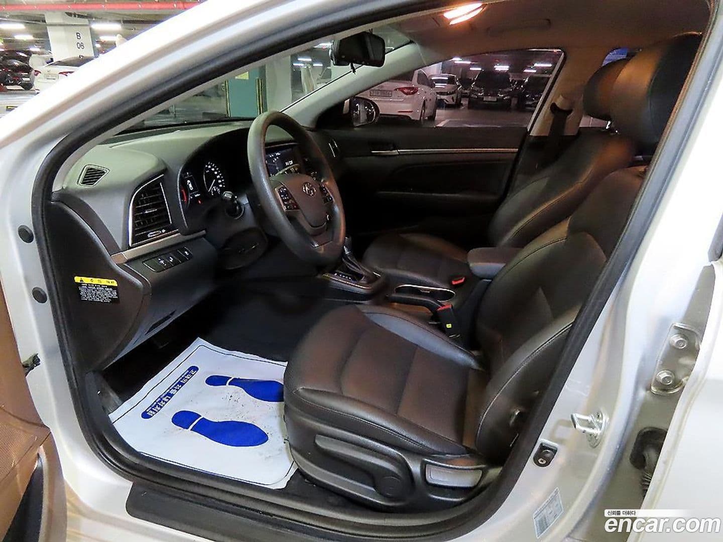 Main__Slider__Photo:AVANTE Hyundai 2018.6-6