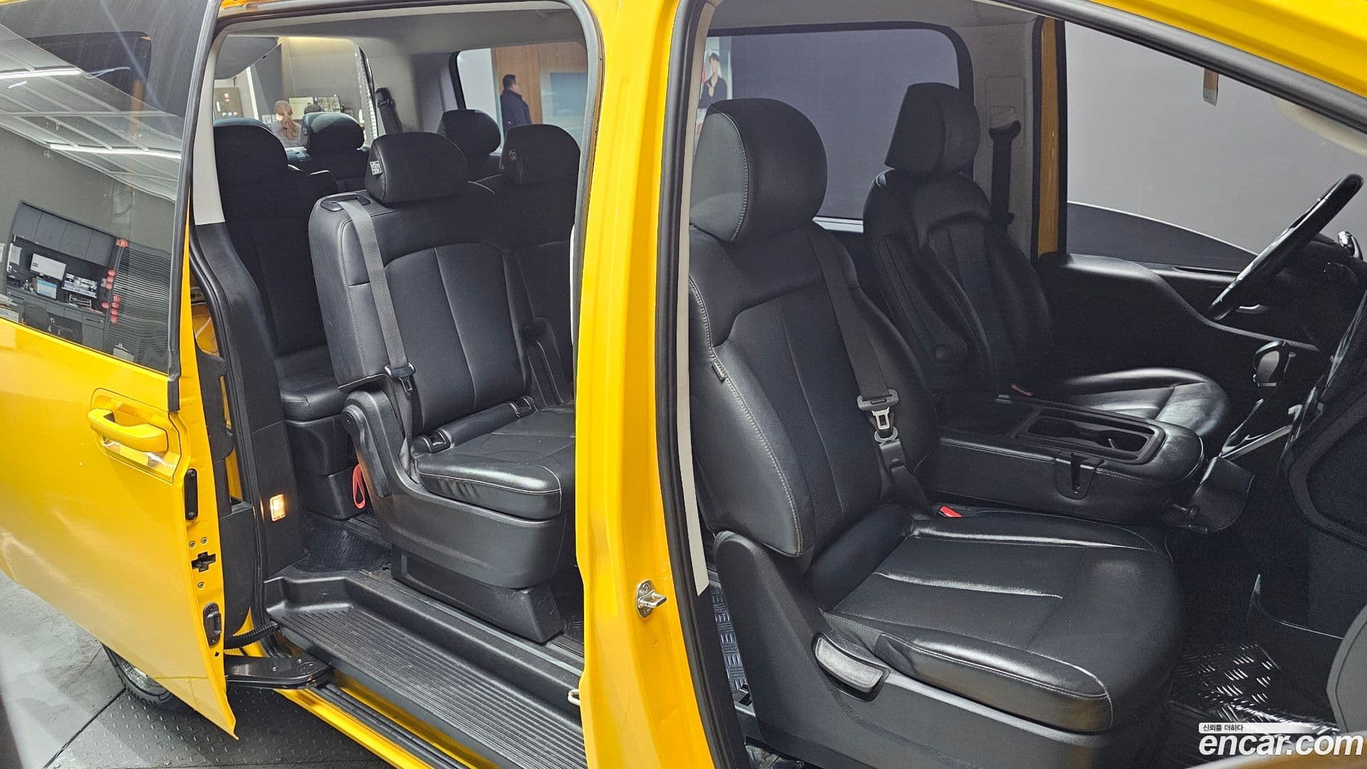 Main__Slider__Photo:Staria Hyundai 2021.10-10