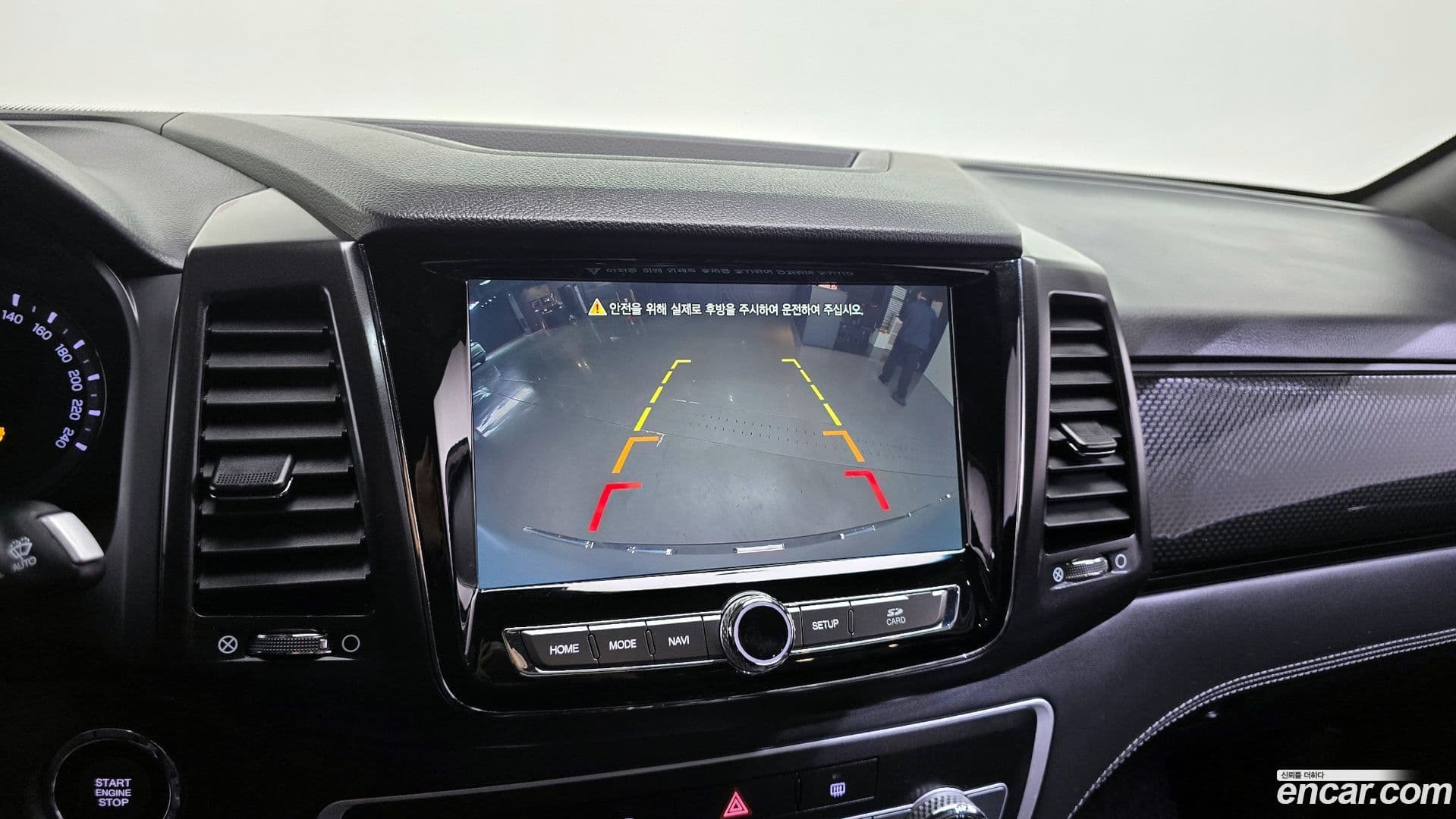 Main__Slider__Photo:Rexton KG_Mobility_Ssangyong 2020.0-16