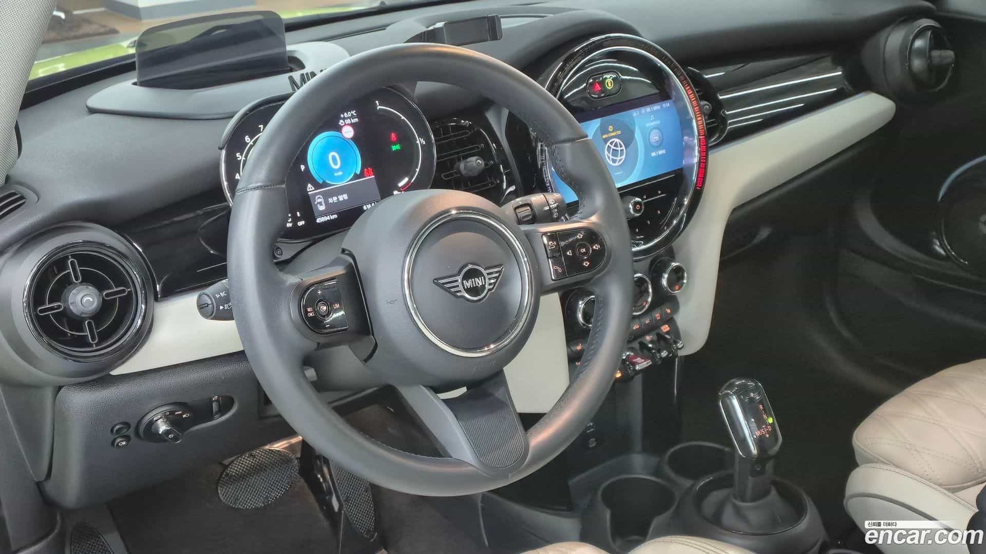 Cooper Mini 2023.1-OUTER-005