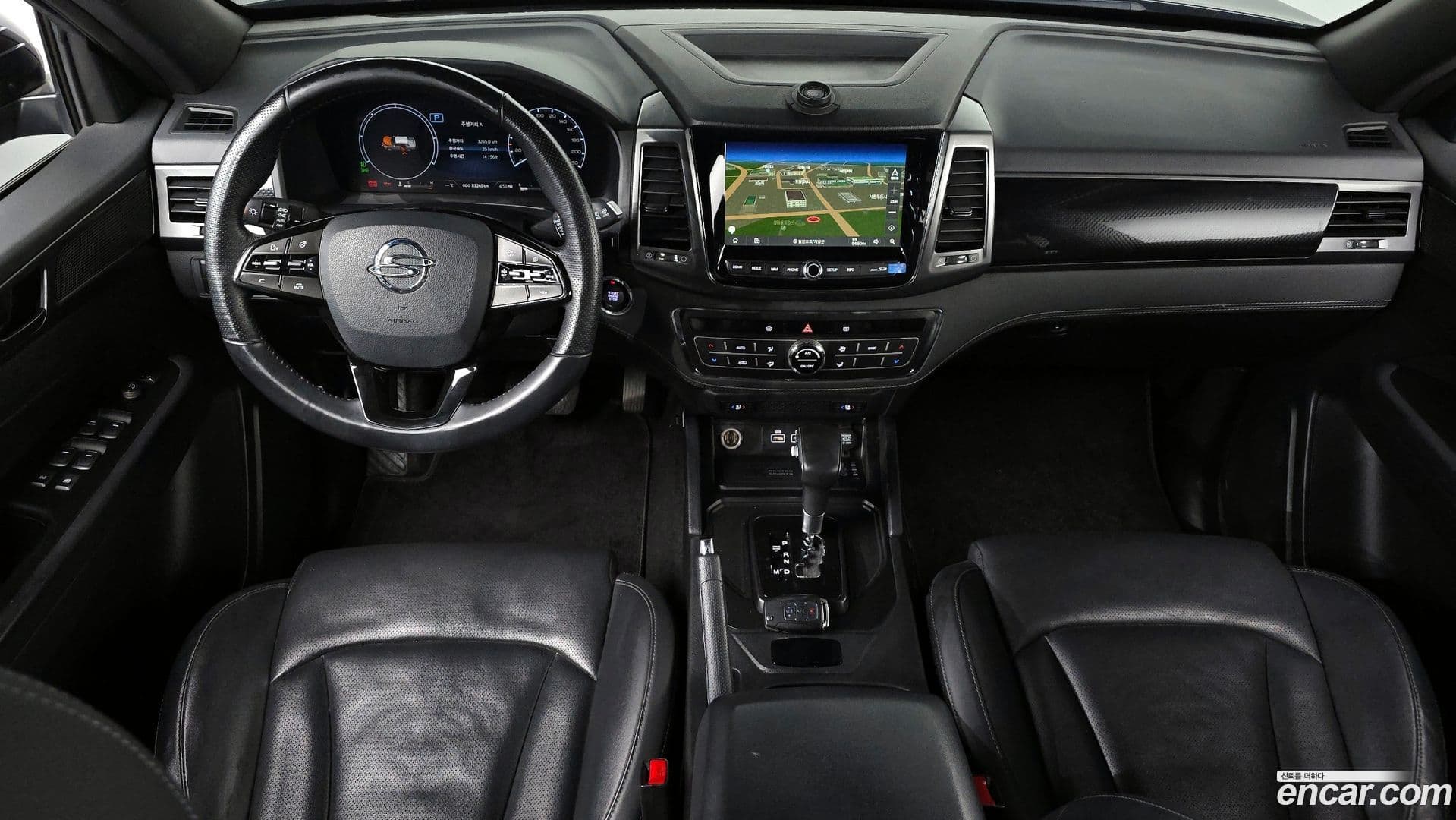 Main__Slider__Photo:Rexton KG_Mobility_Ssangyong 2022.0-6