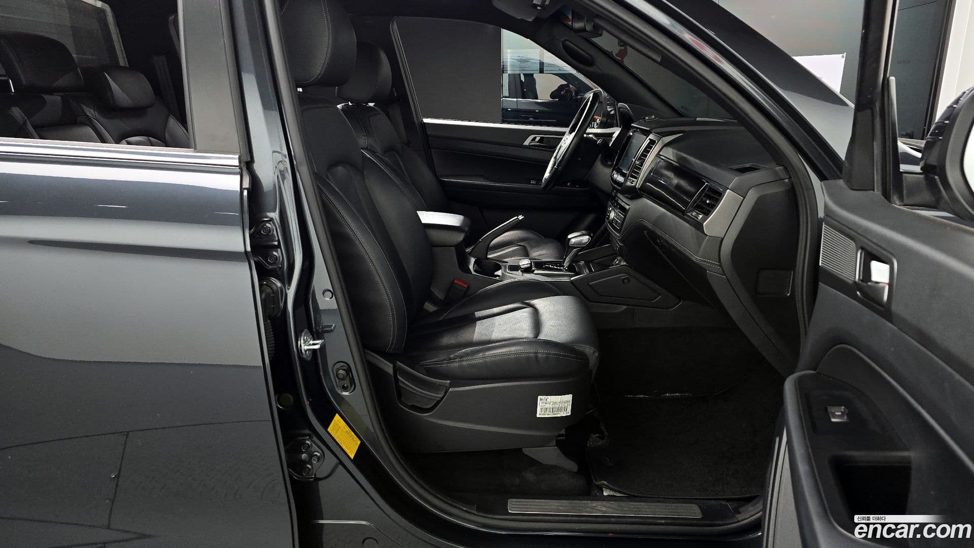 Main__Slider__Photo:Rexton KG_Mobility_Ssangyong 2022.0-10