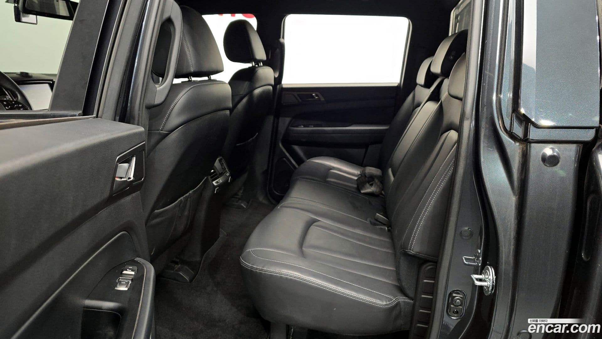 Main__Slider__Photo:Rexton KG_Mobility_Ssangyong 2022.0-11