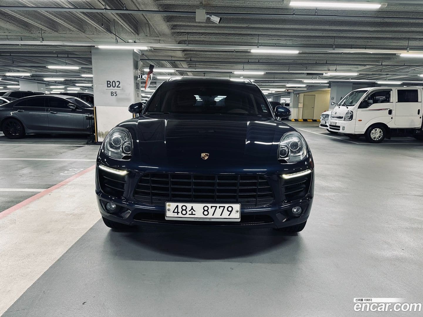 Main__Slider__Photo:Macan Porsche 2014.9-2