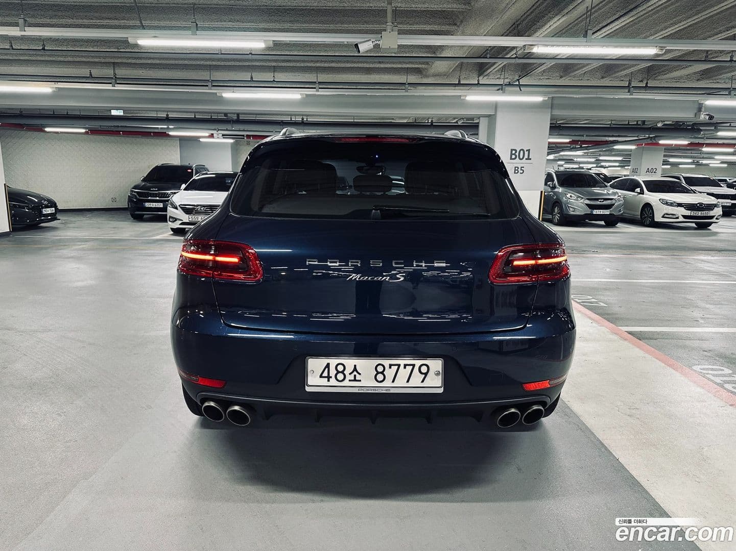 Main__Slider__Photo:Macan Porsche 2014.9-3