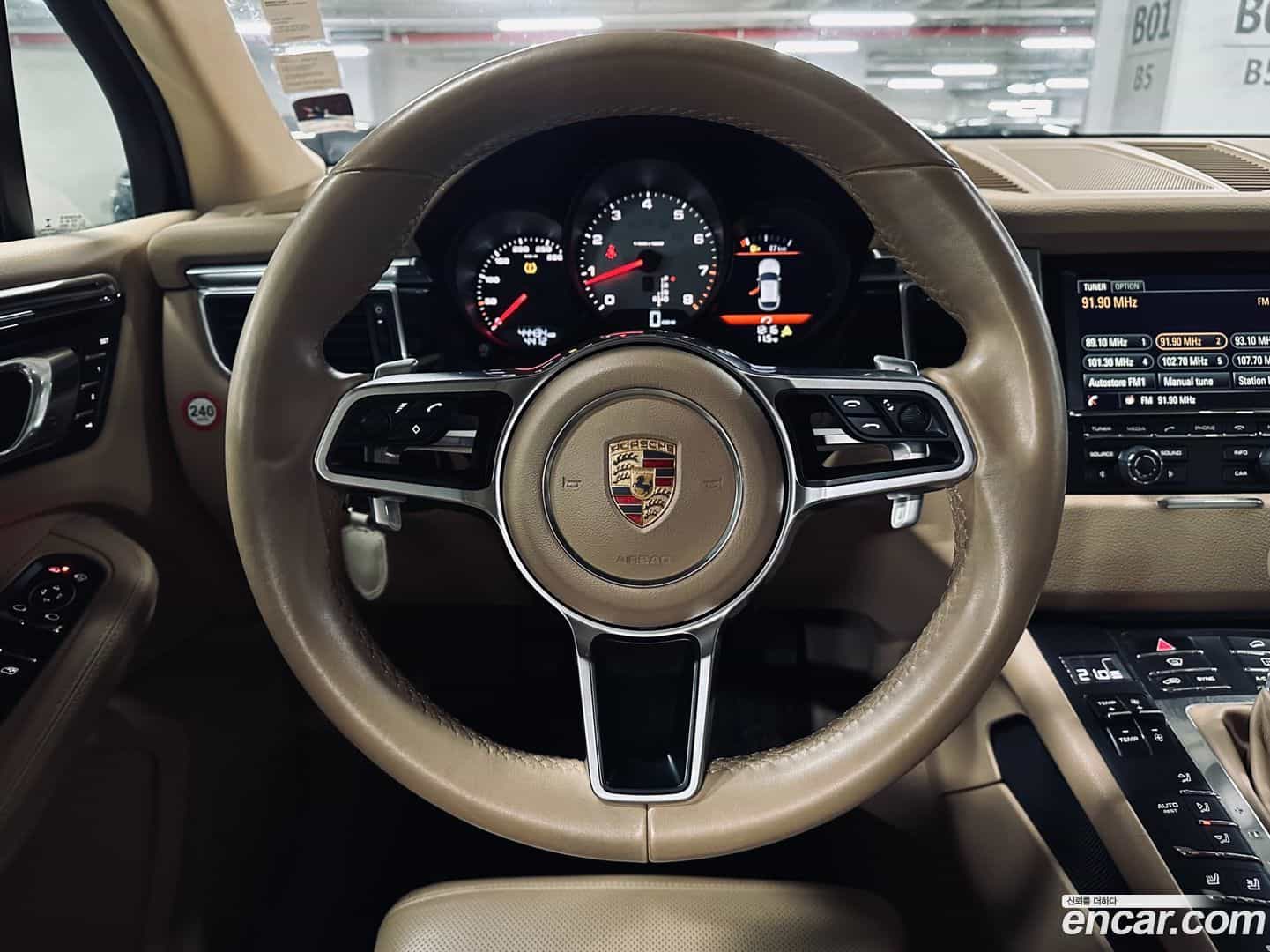 Macan Porsche 2014.9-OPTION-017