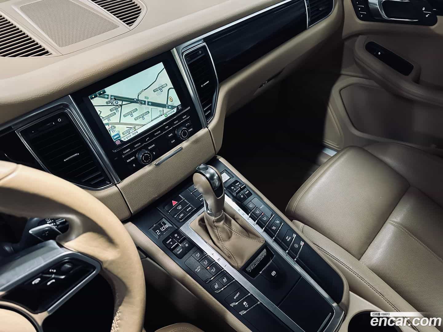 Macan Porsche 2014.9-OPTION-018