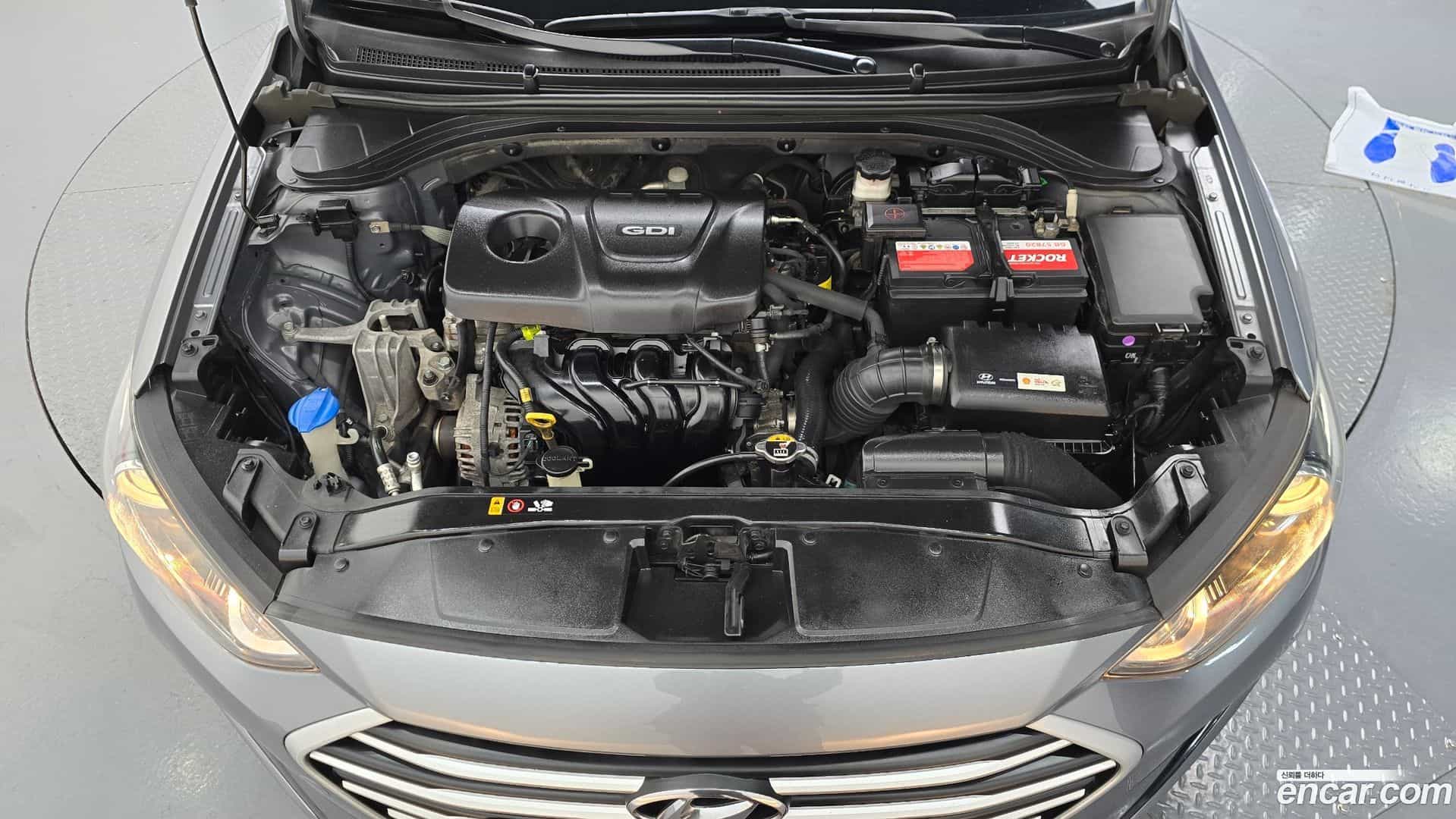 AVANTE Hyundai 2016.3-INNER-006