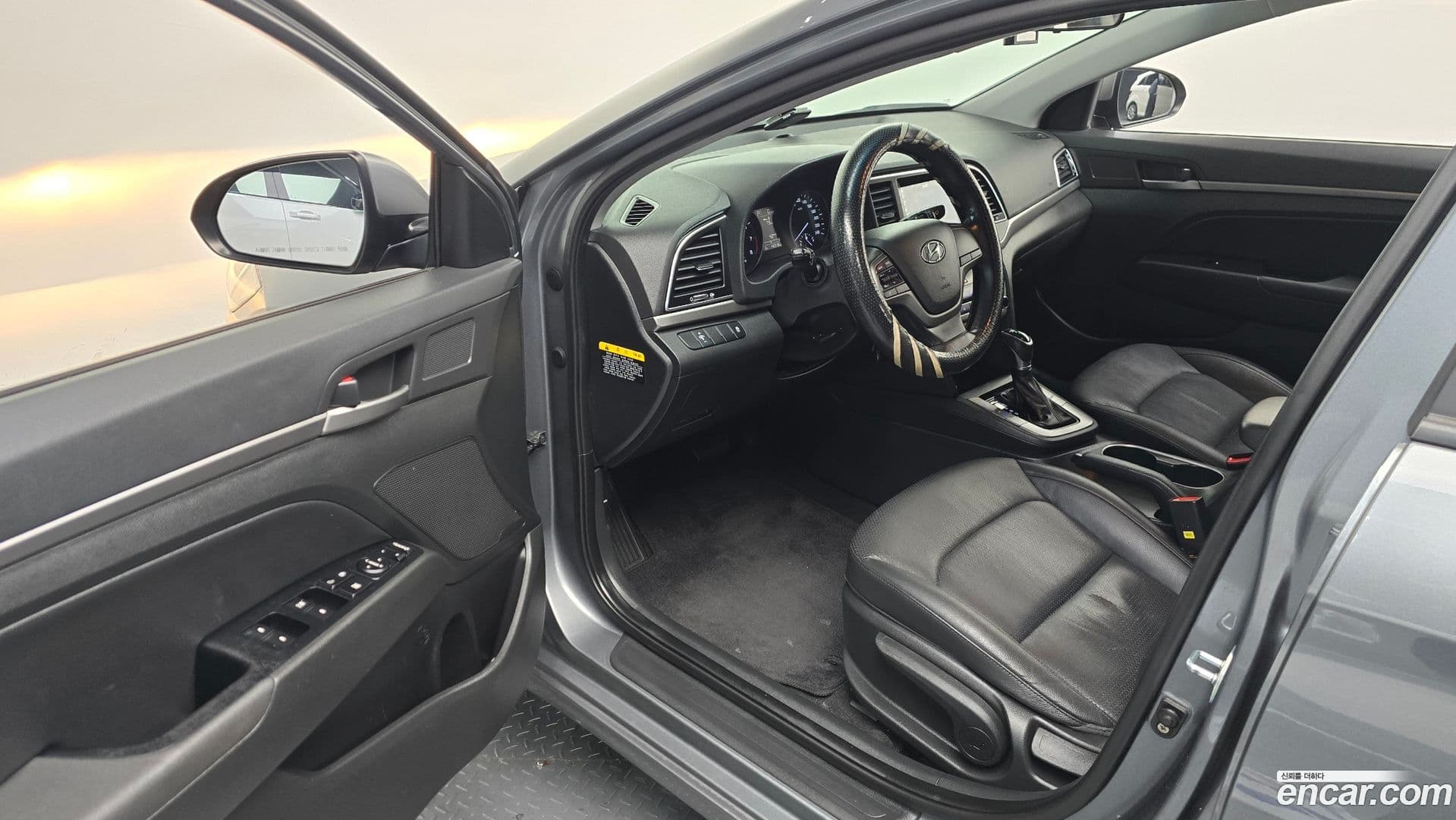 Main__Slider__Photo:AVANTE Hyundai 2016.3-10