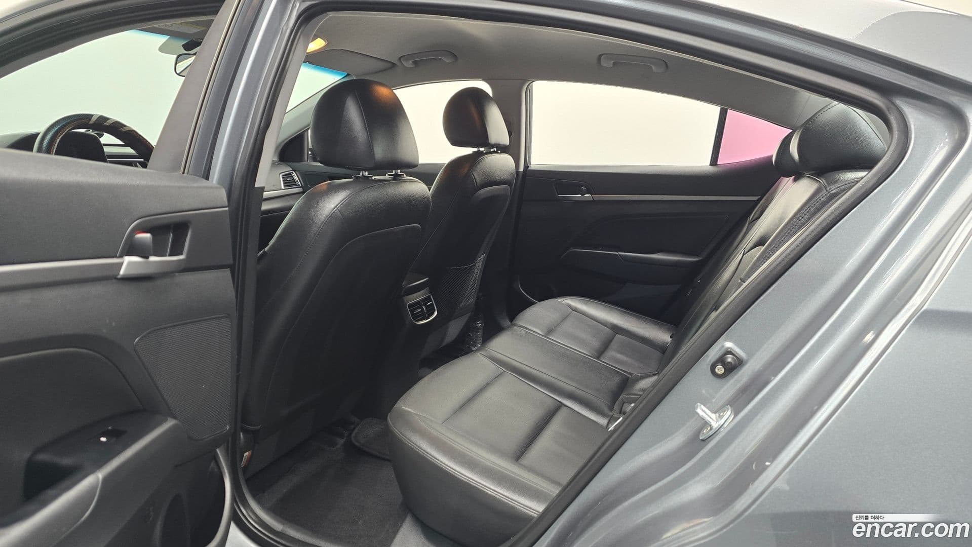 Main__Slider__Photo:AVANTE Hyundai 2016.3-11