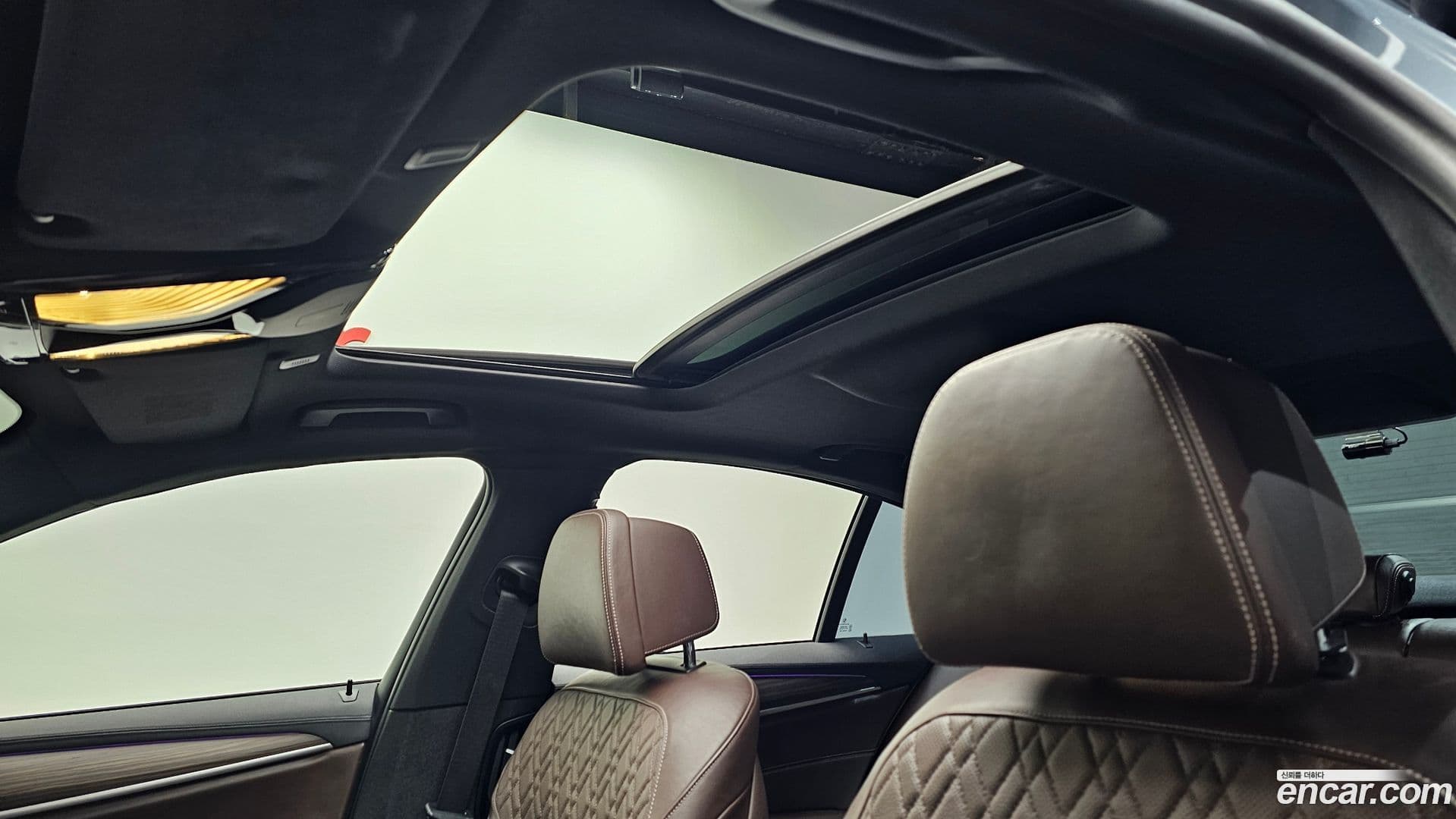 Main__Slider__Photo:5-Series BMW 2017.5-18