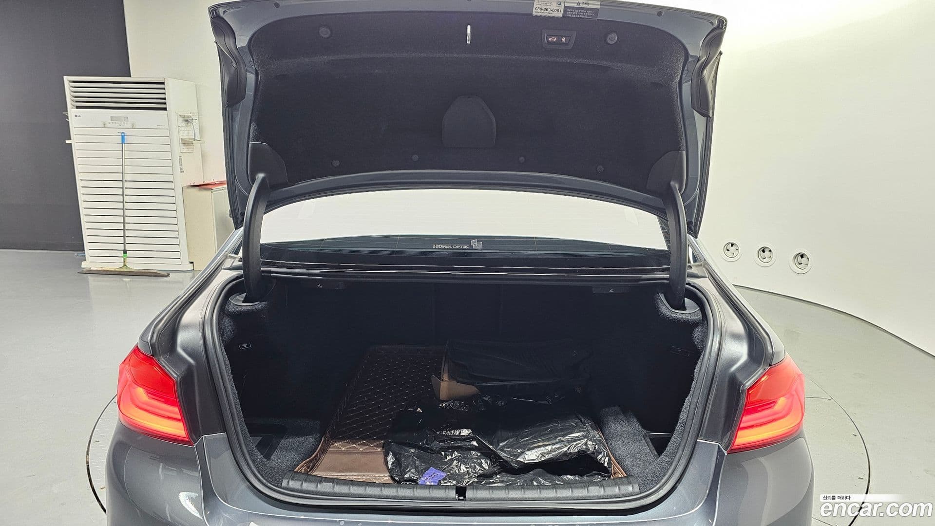 Main__Slider__Photo:5-Series BMW 2017.5-19