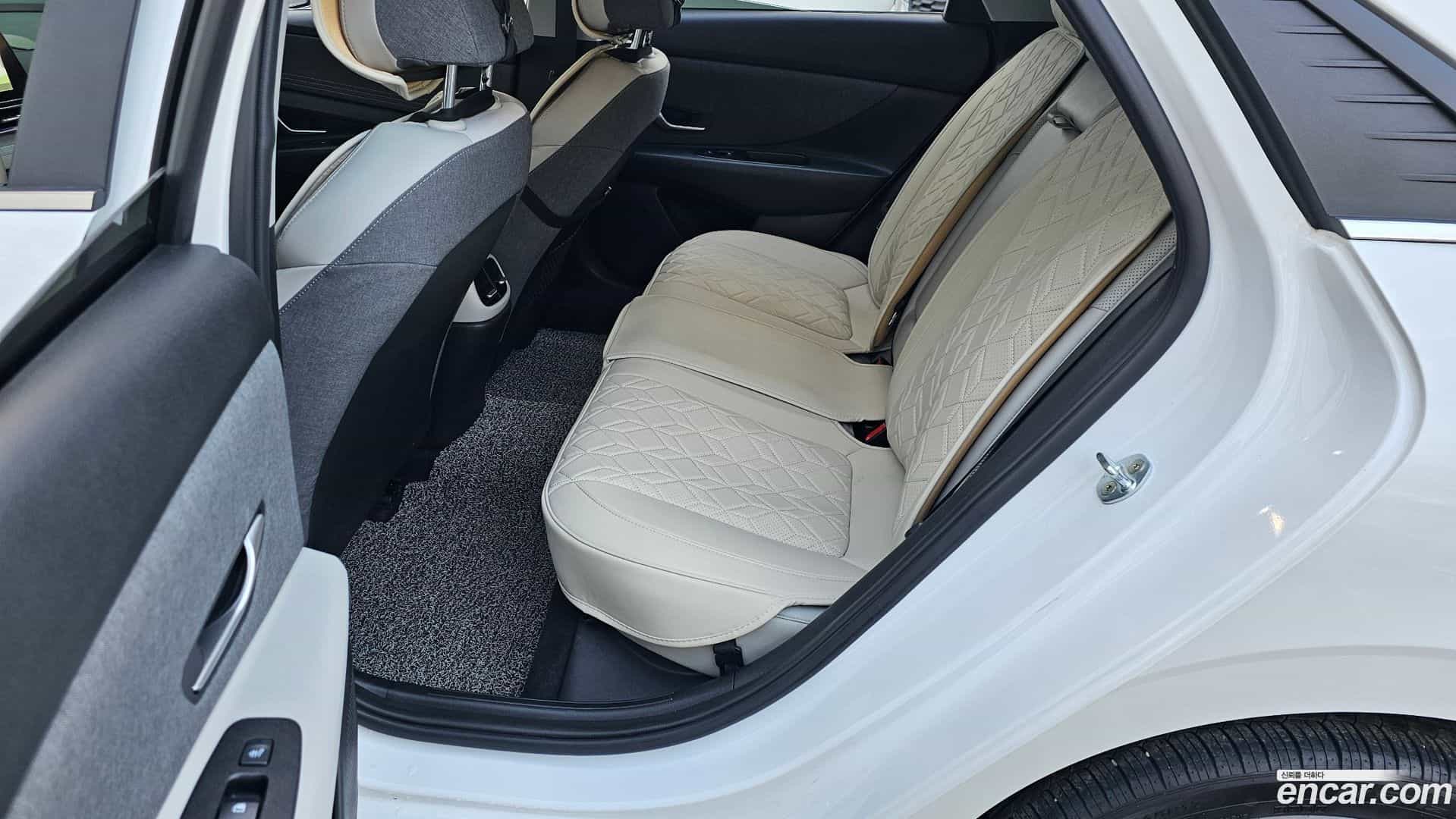 AVANTE Hyundai 2020.8-OPTION-016