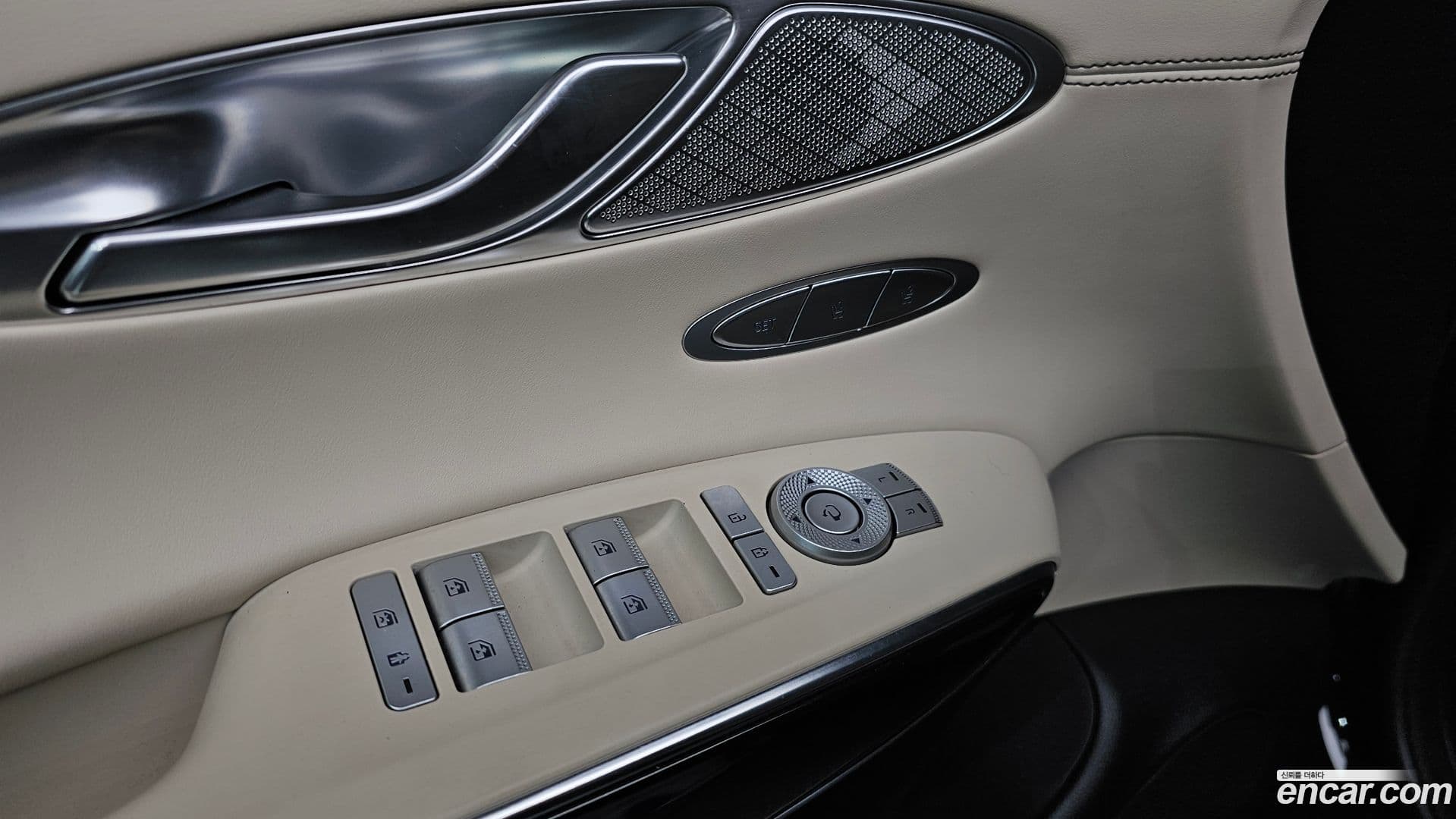 Main__Slider__Photo:GV70 Genesis 2021.10-16