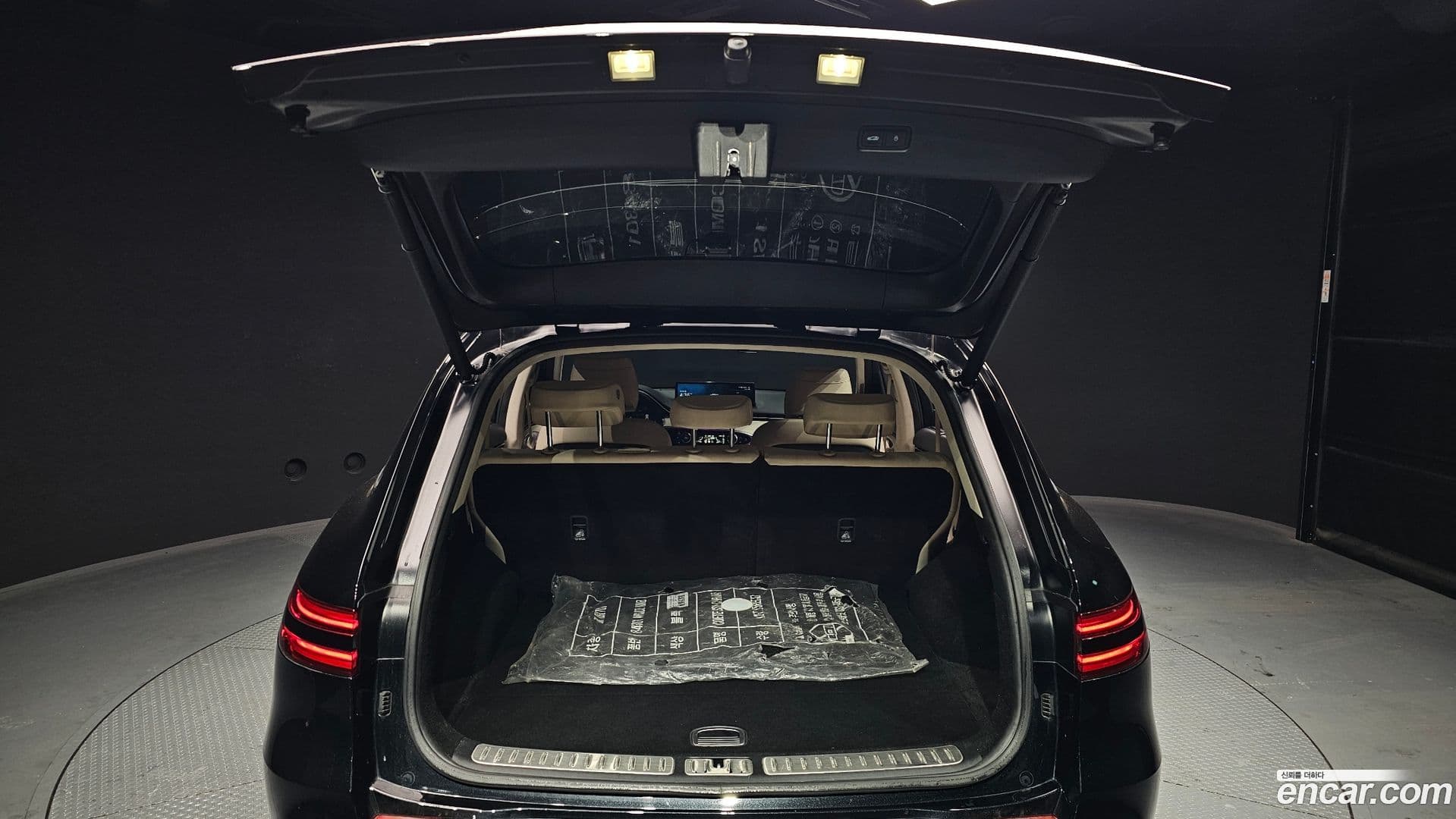 Main__Slider__Photo:GV70 Genesis 2021.10-19