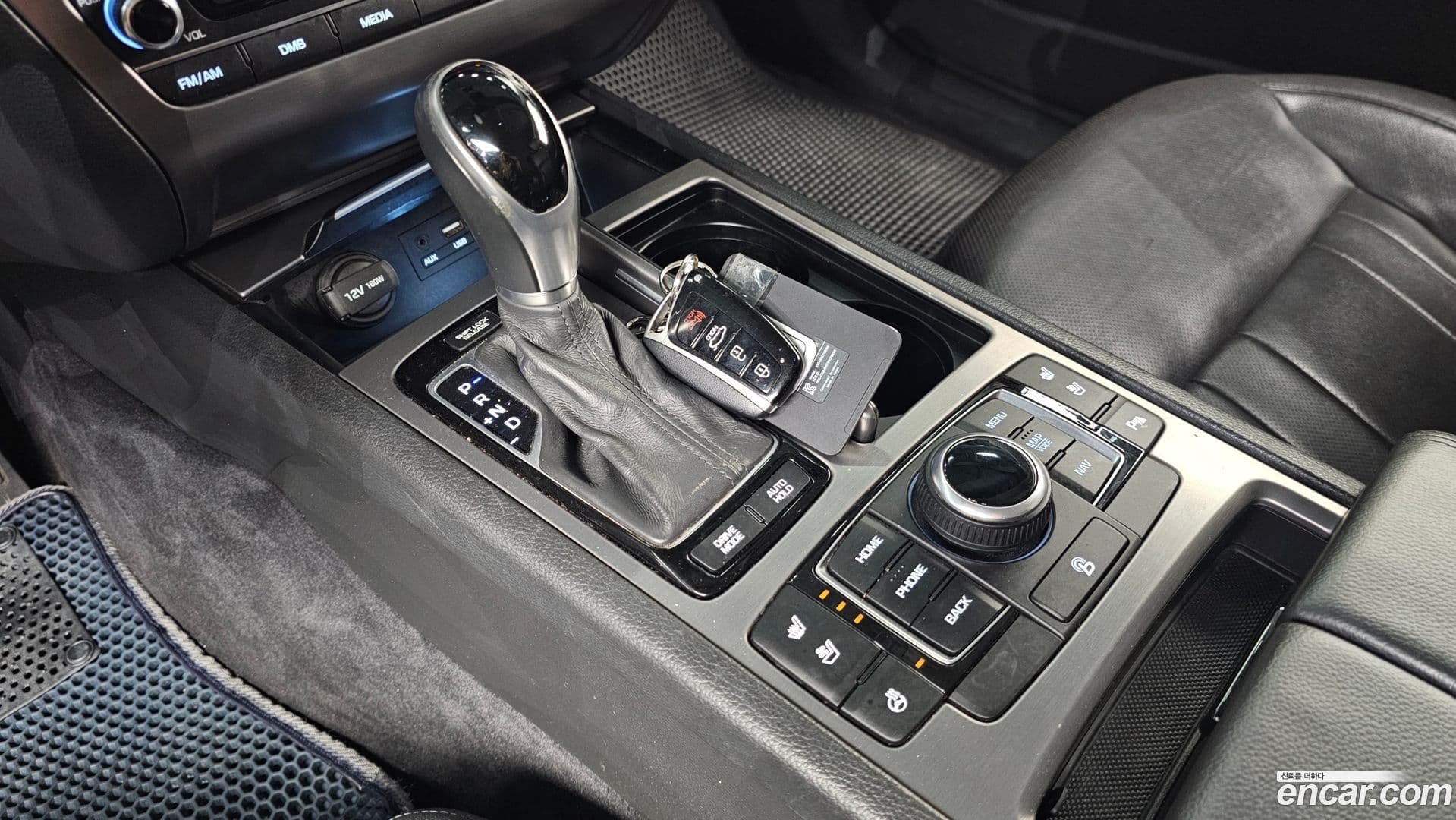 Main__Slider__Photo:Genesis Hyundai 2016.1-8