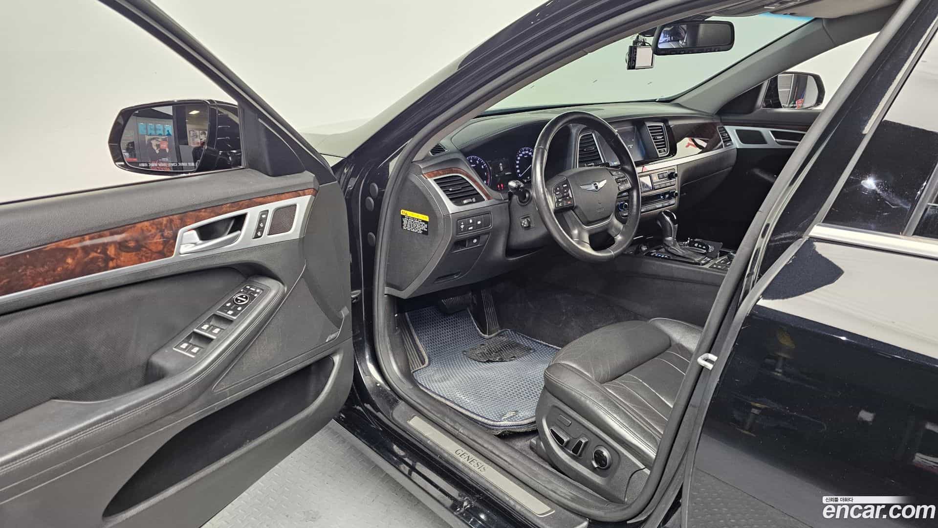 Genesis Hyundai 2016.1-INNER-010