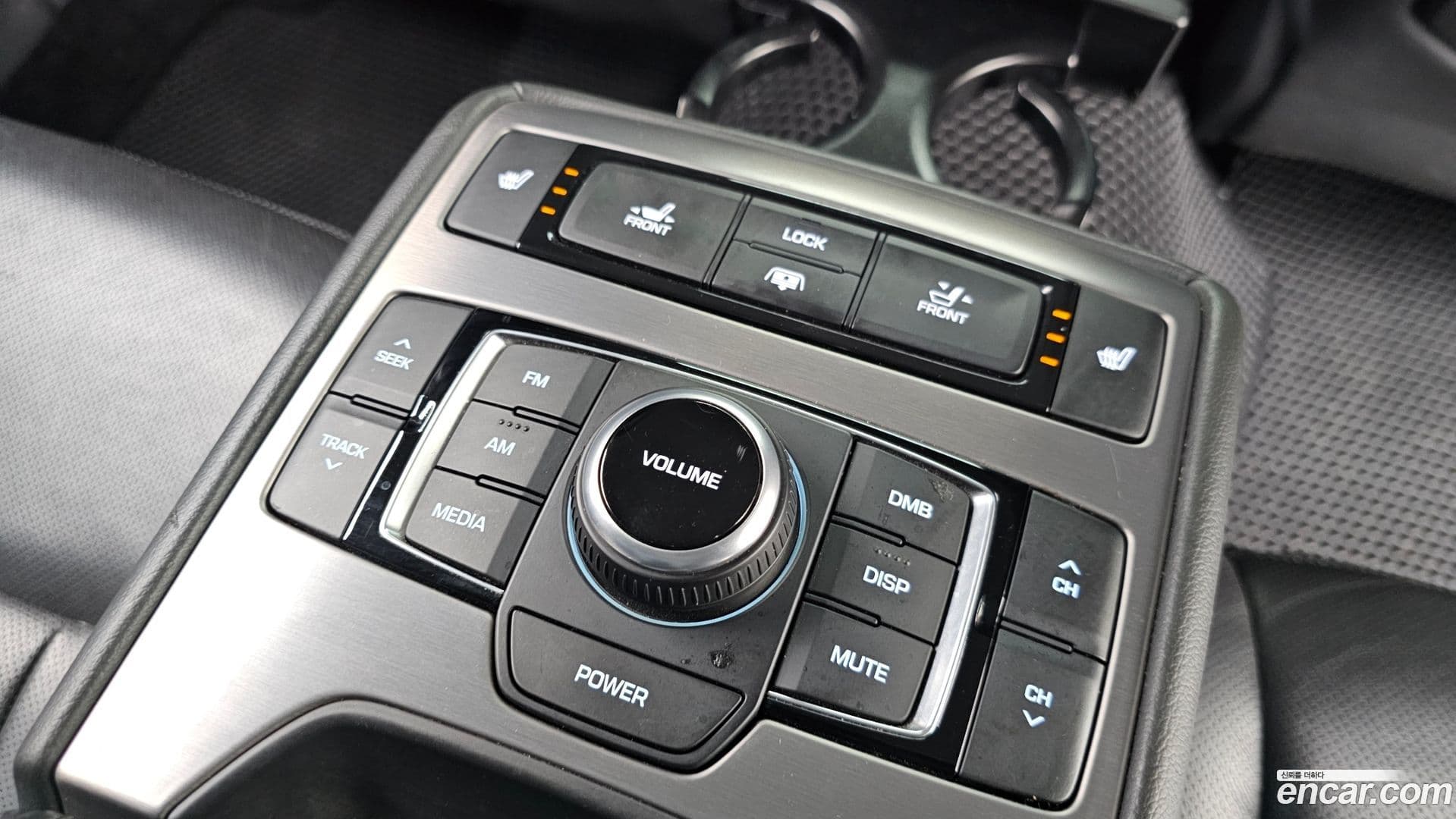 Main__Slider__Photo:Genesis Hyundai 2016.1-18