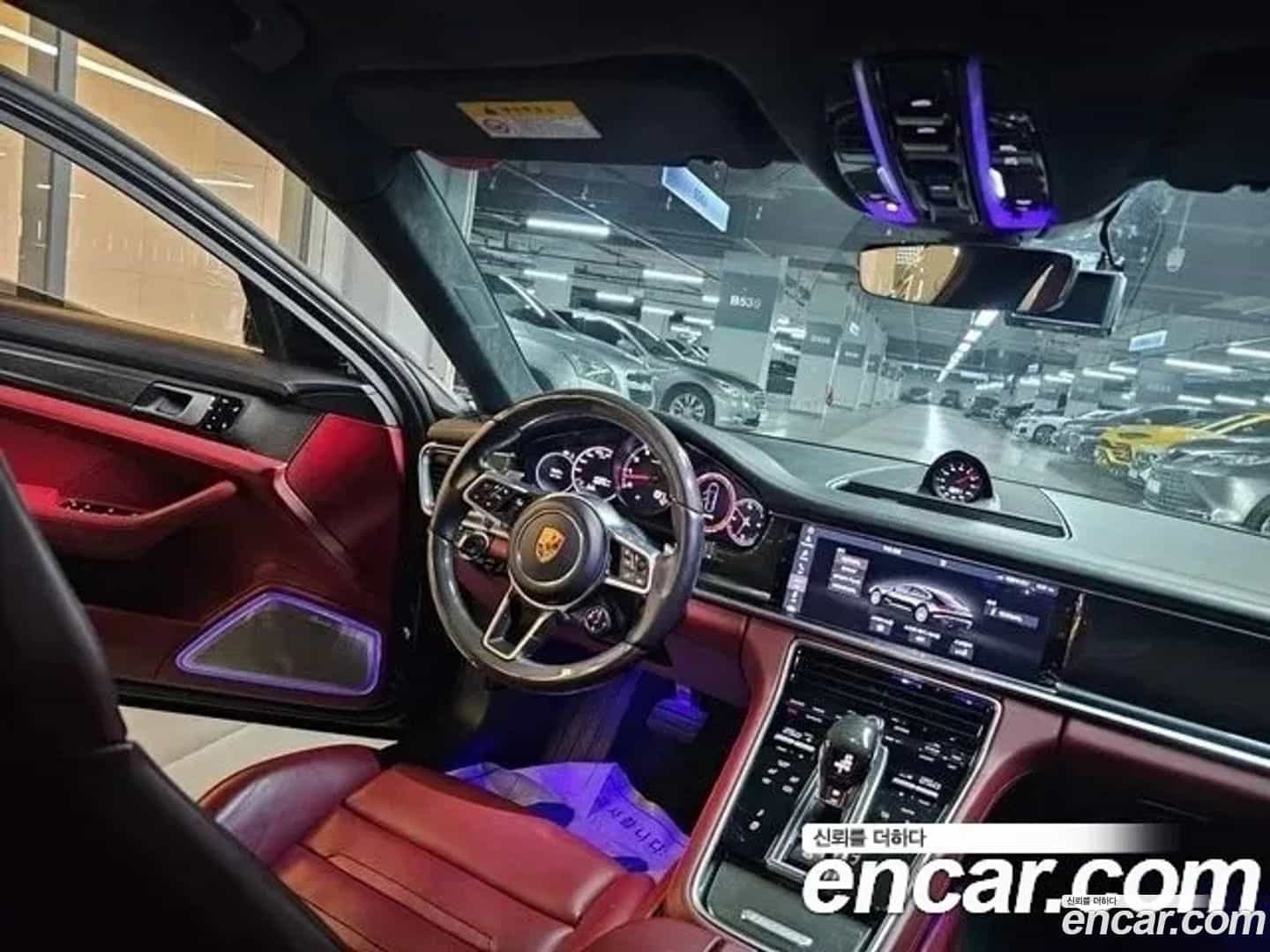 Panamera Porsche 2018.4-INNER-008